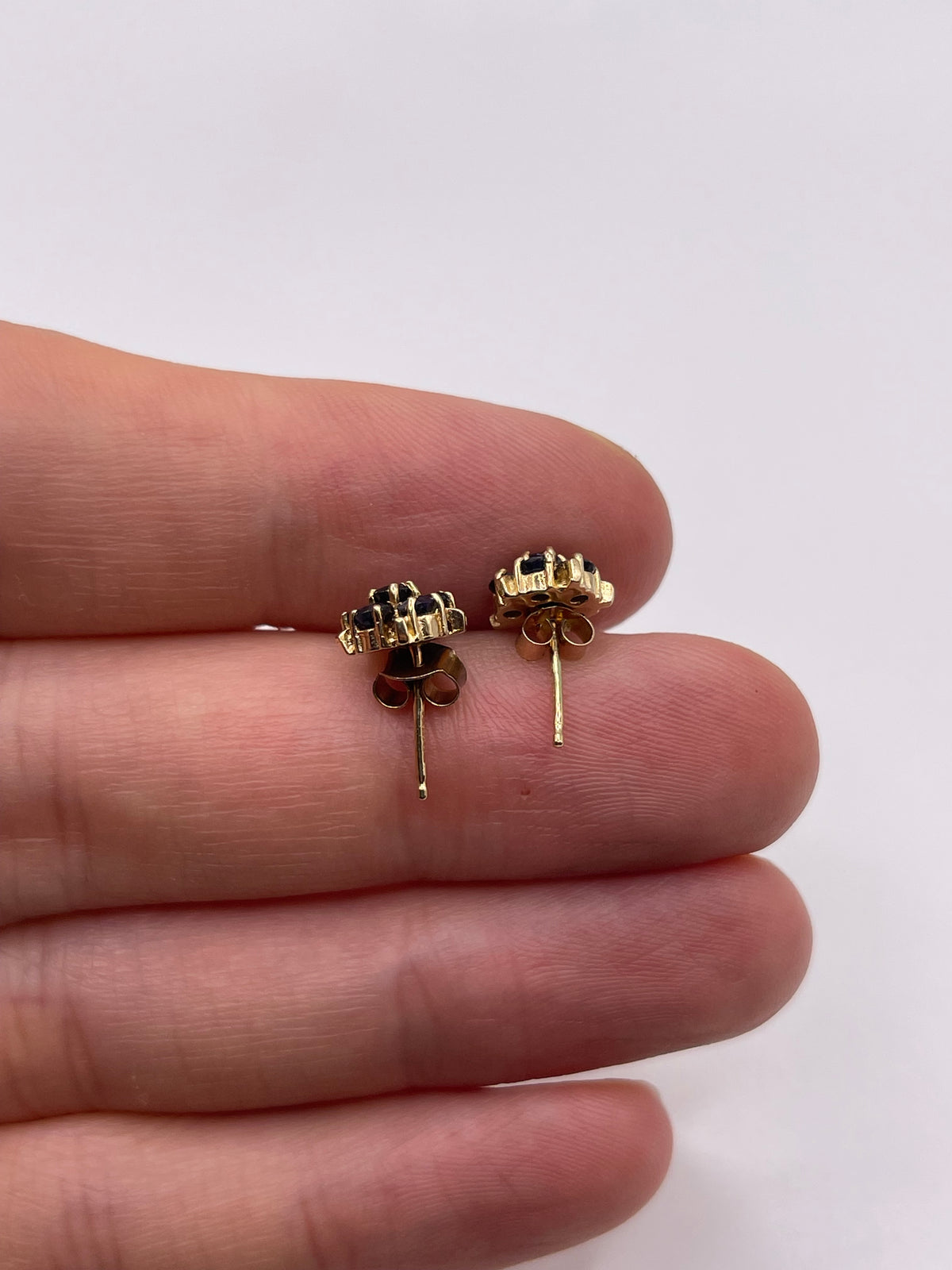 9ct gold sapphire earrings