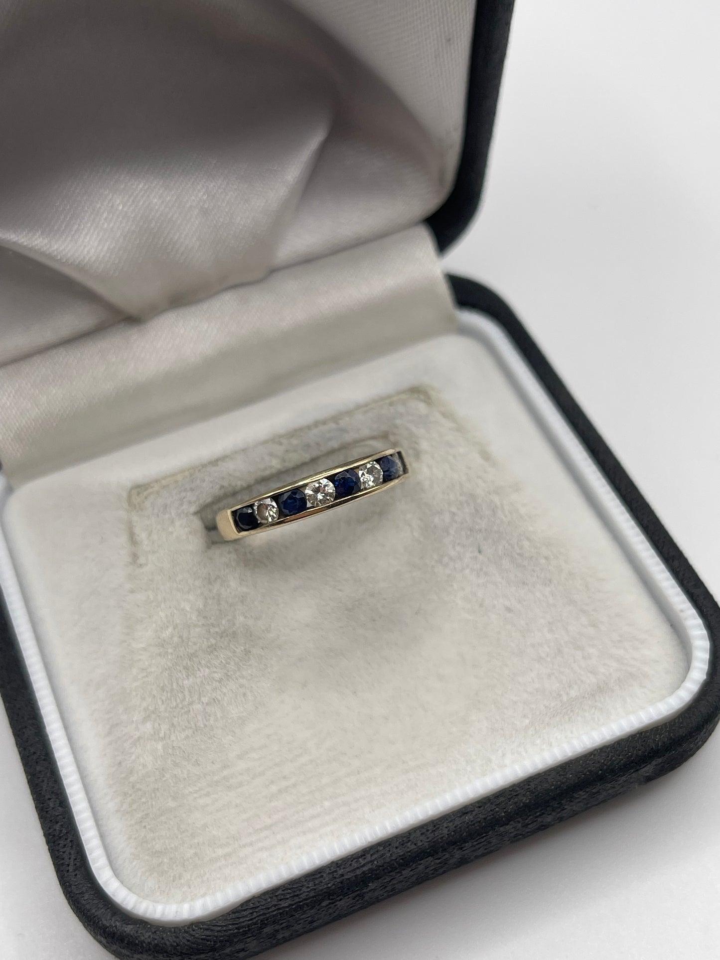 9ct gold sapphire and diamond ring