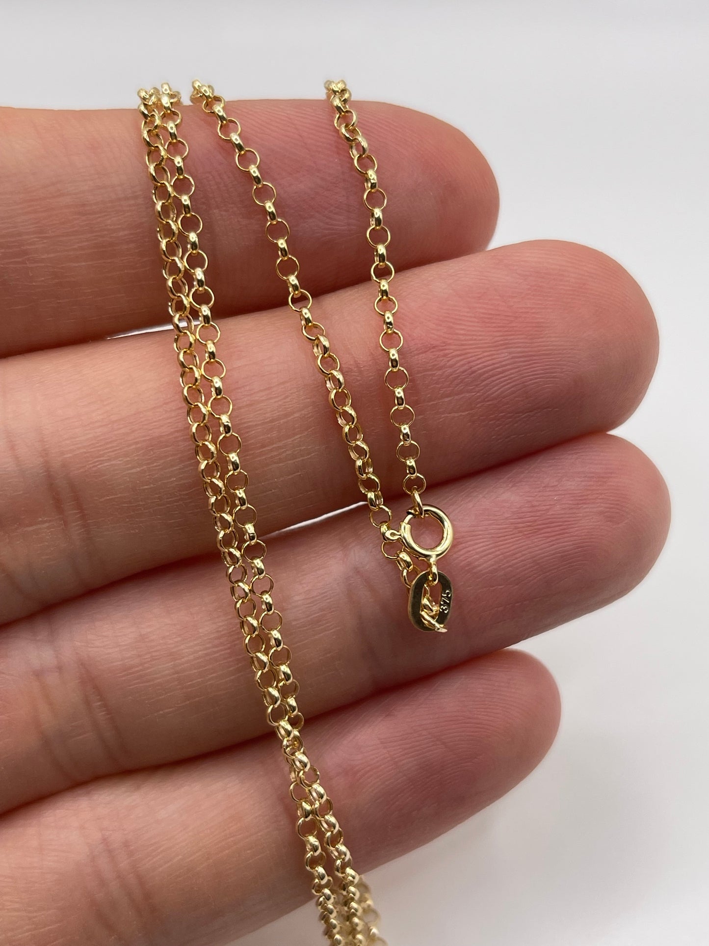 9ct gold chain G