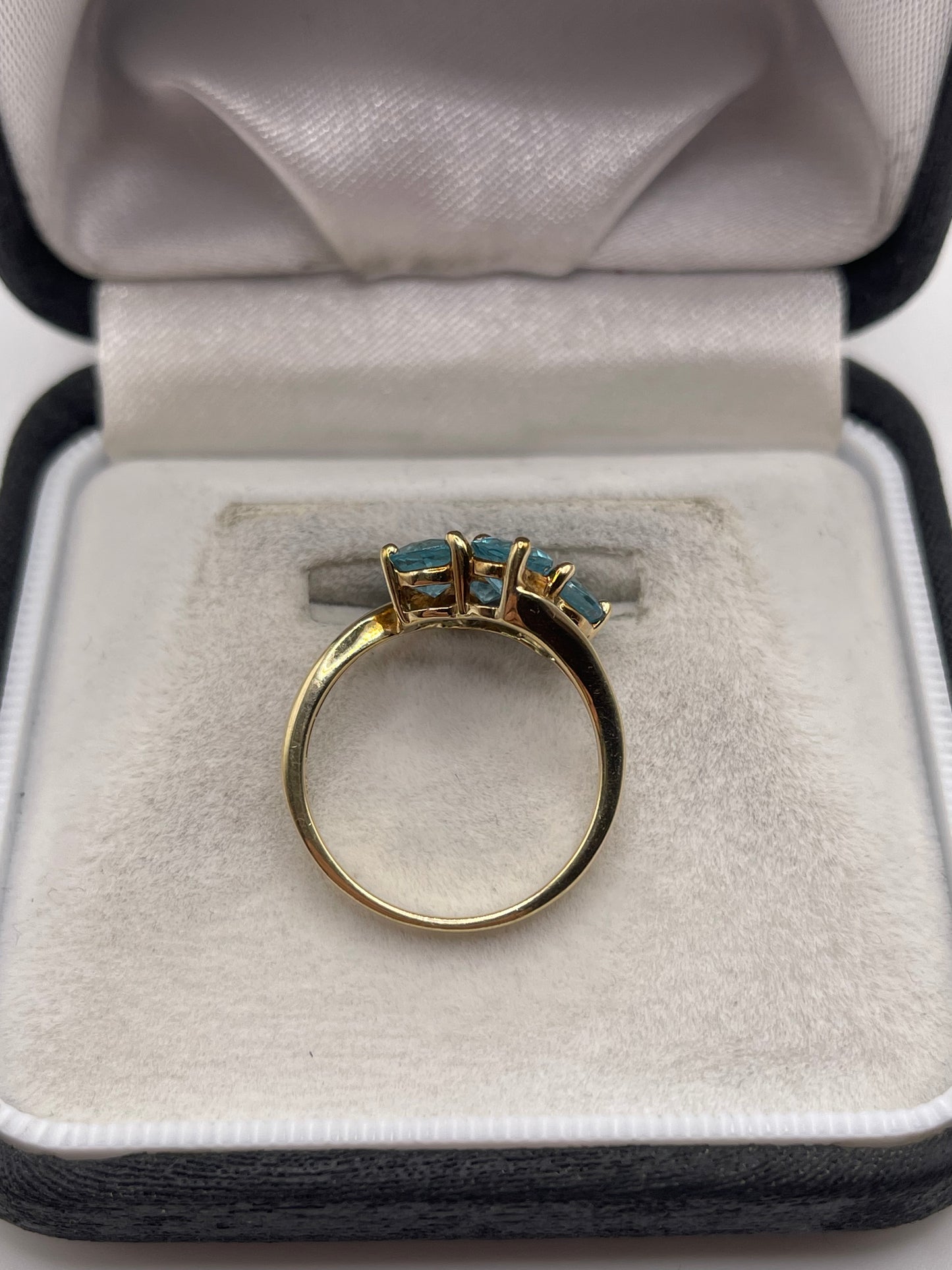9ct gold topaz cluster ring
