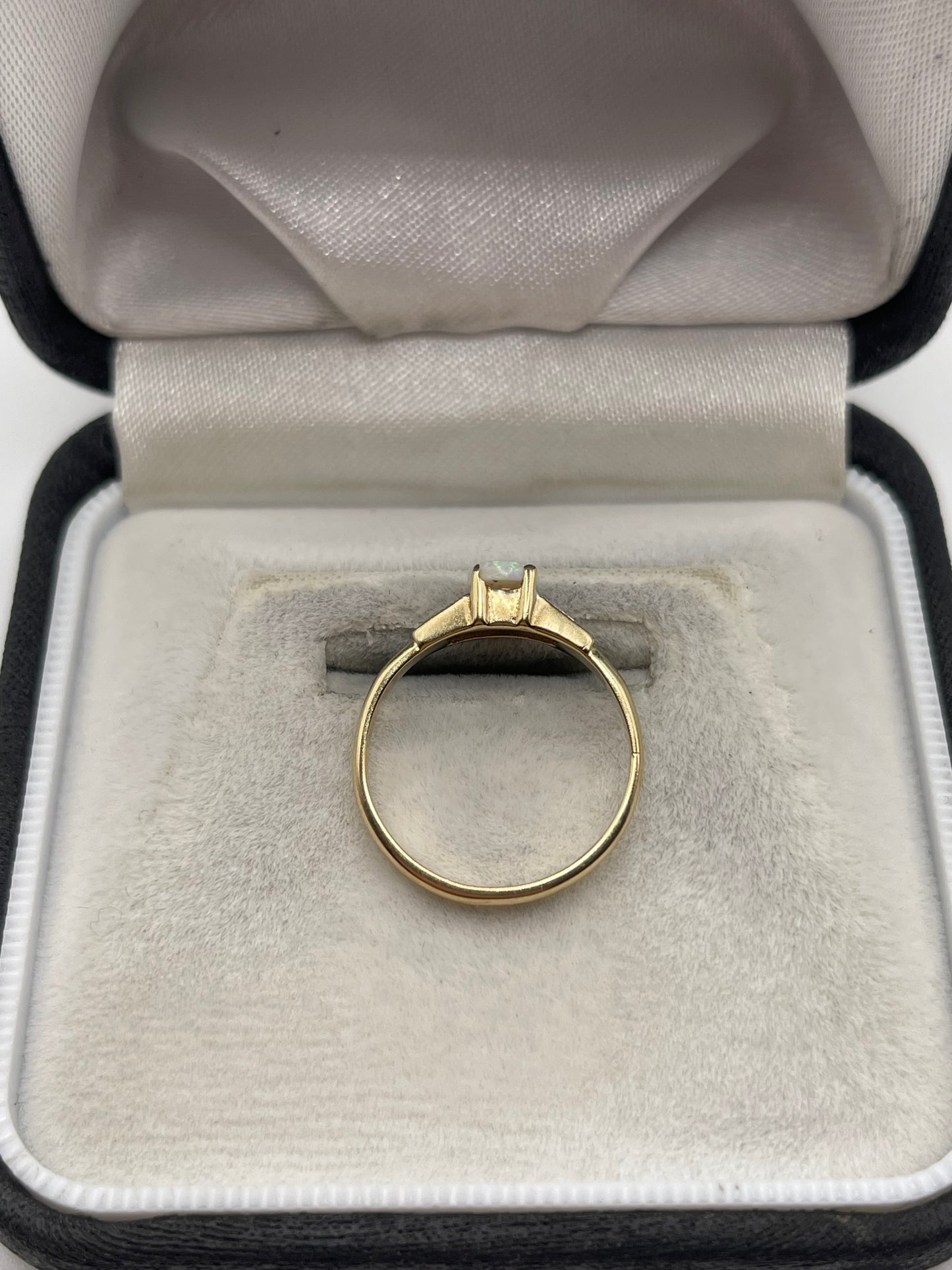 9ct gold opal and diamond ring