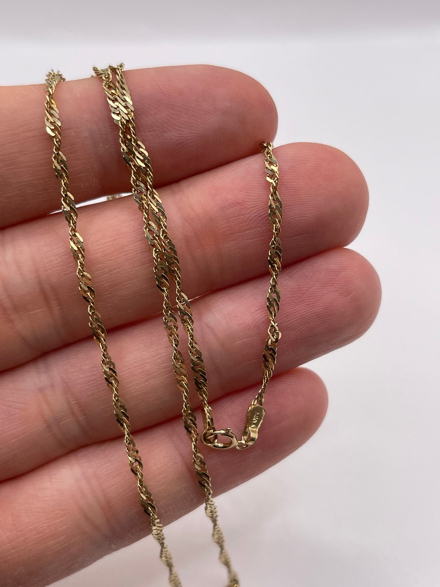 14ct gold chain 136