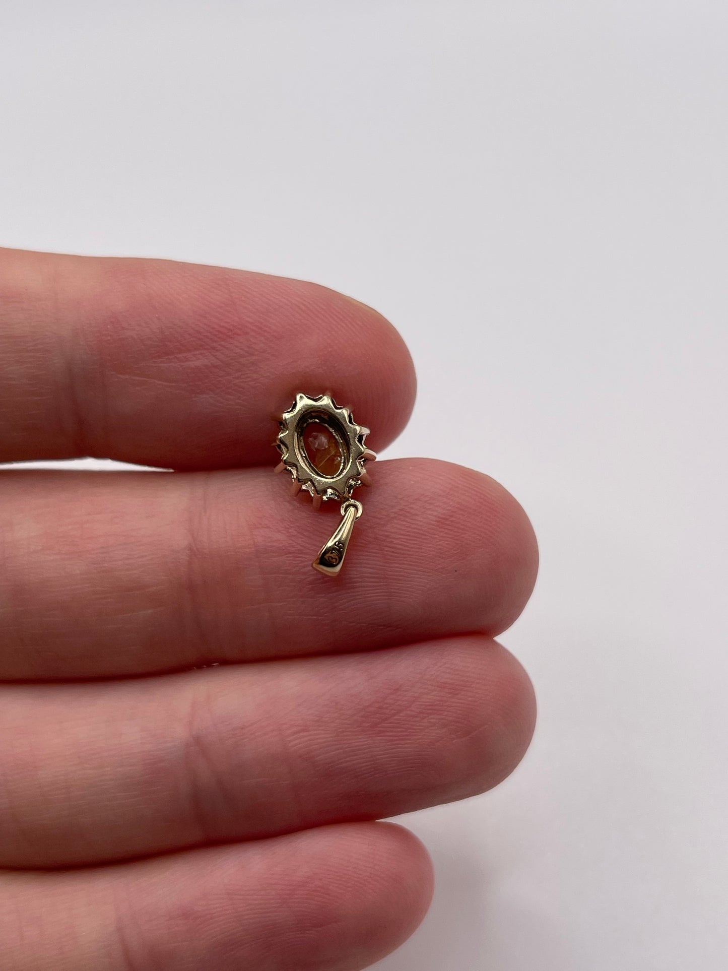 9ct gold cabochon citrine and diamond pendant