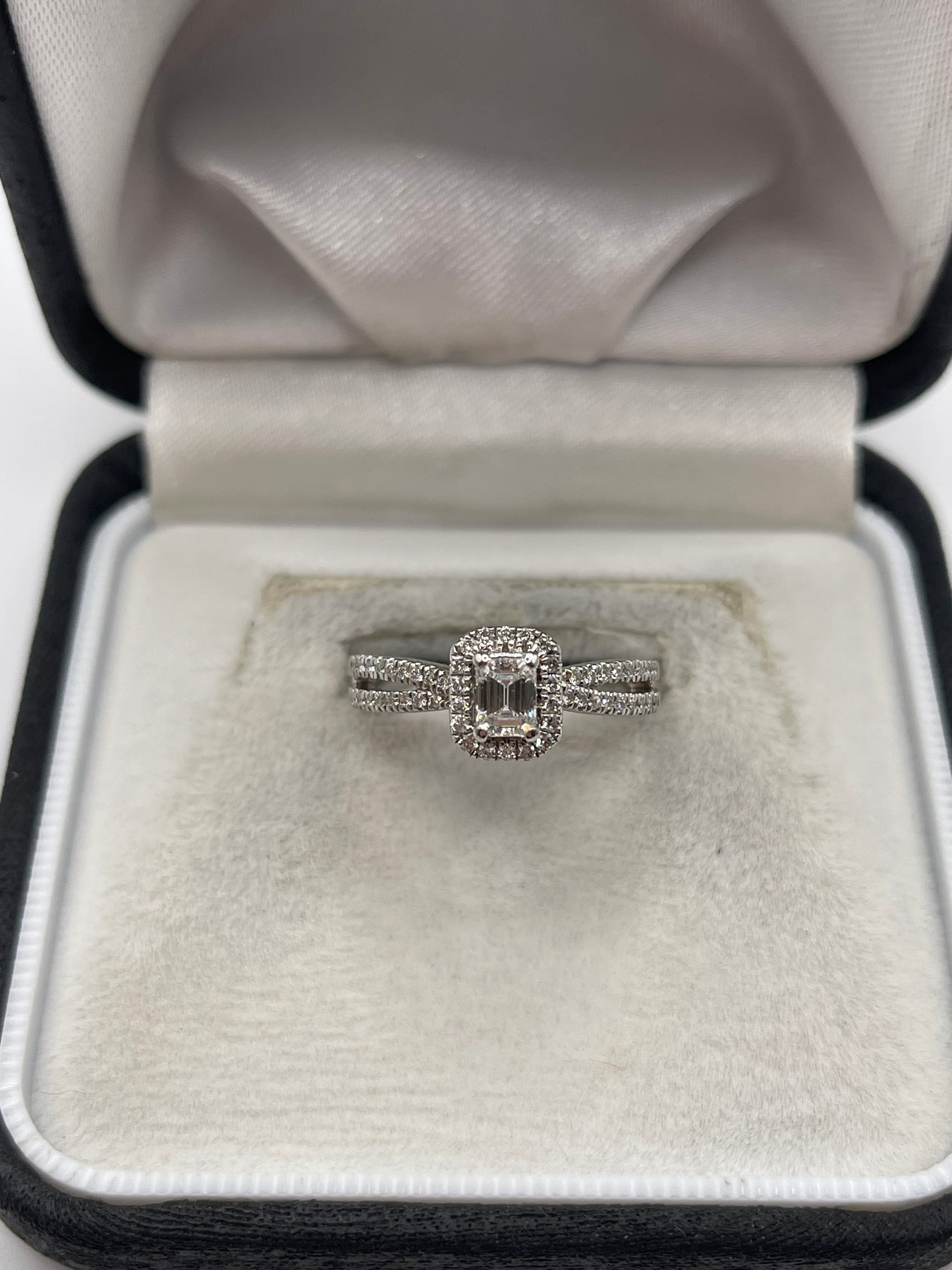 18ct white gold 53 point diamond cluster ring