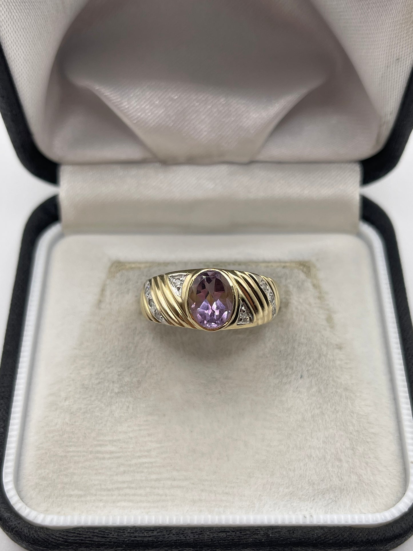 9ct gold amethyst and diamond ring