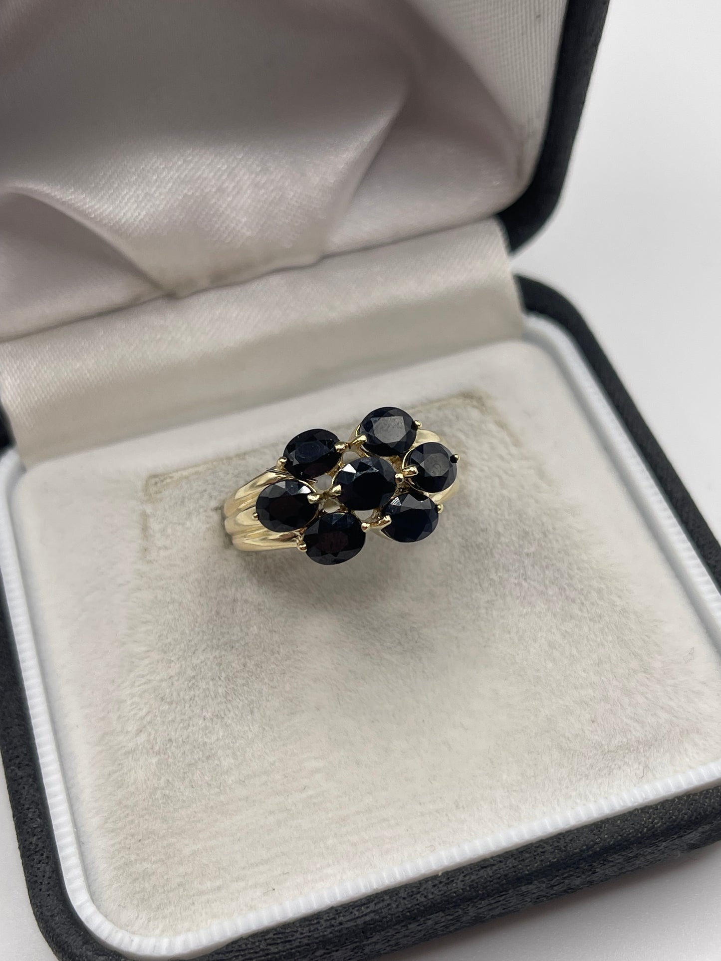 9ct gold sapphire cluster ring