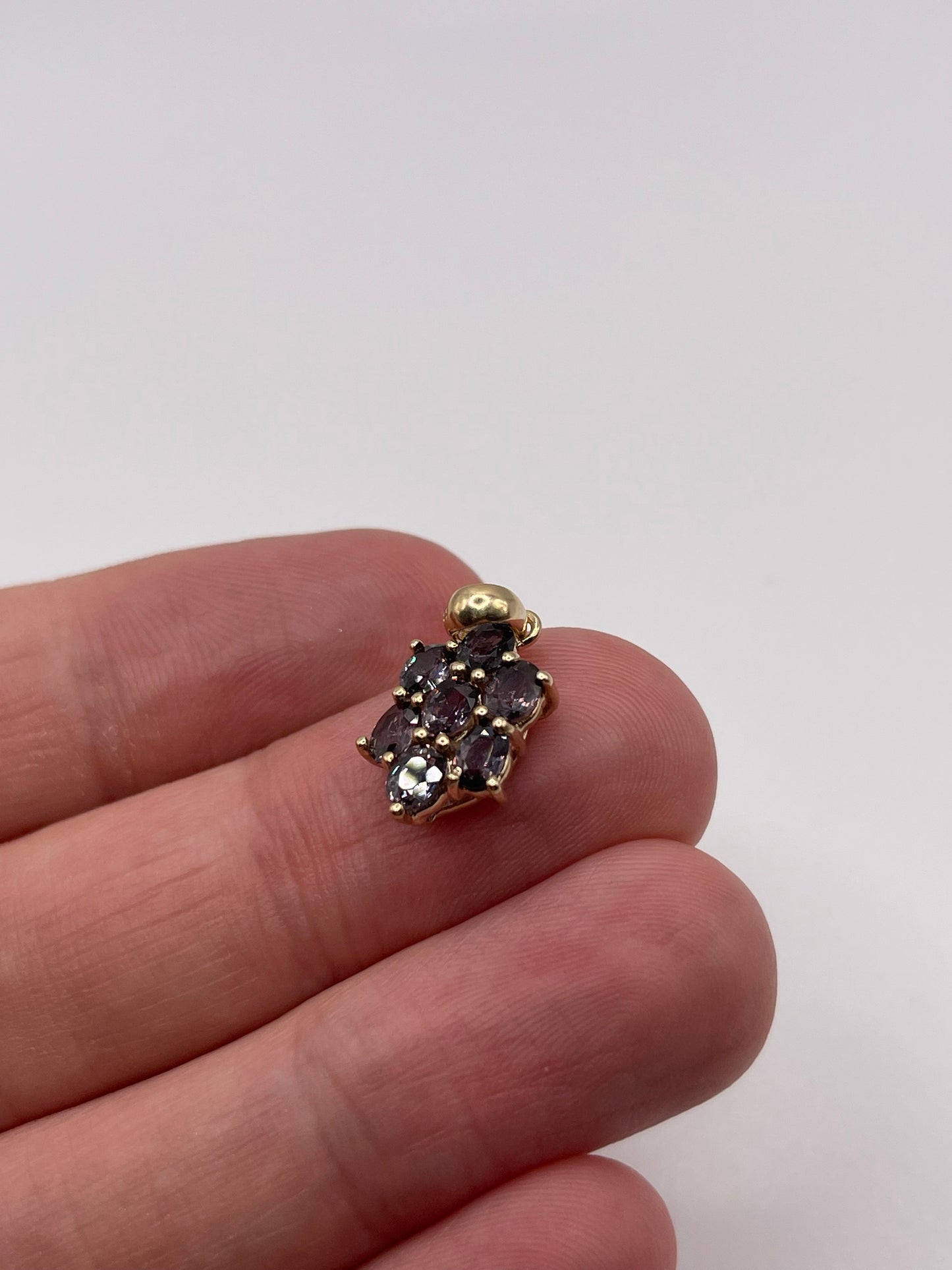 9ct gold quartz cluster pendant