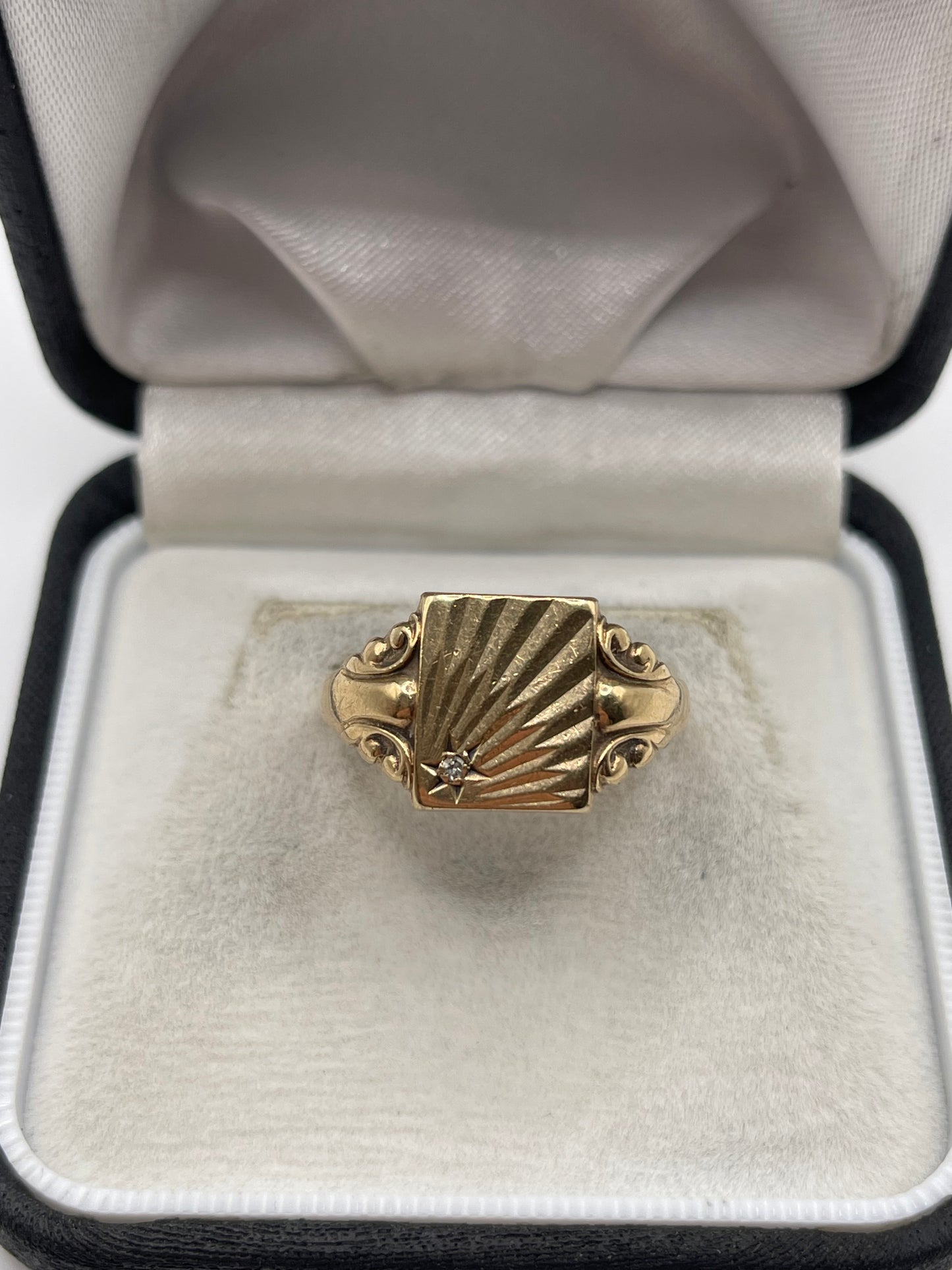 9ct gold diamond signet ring