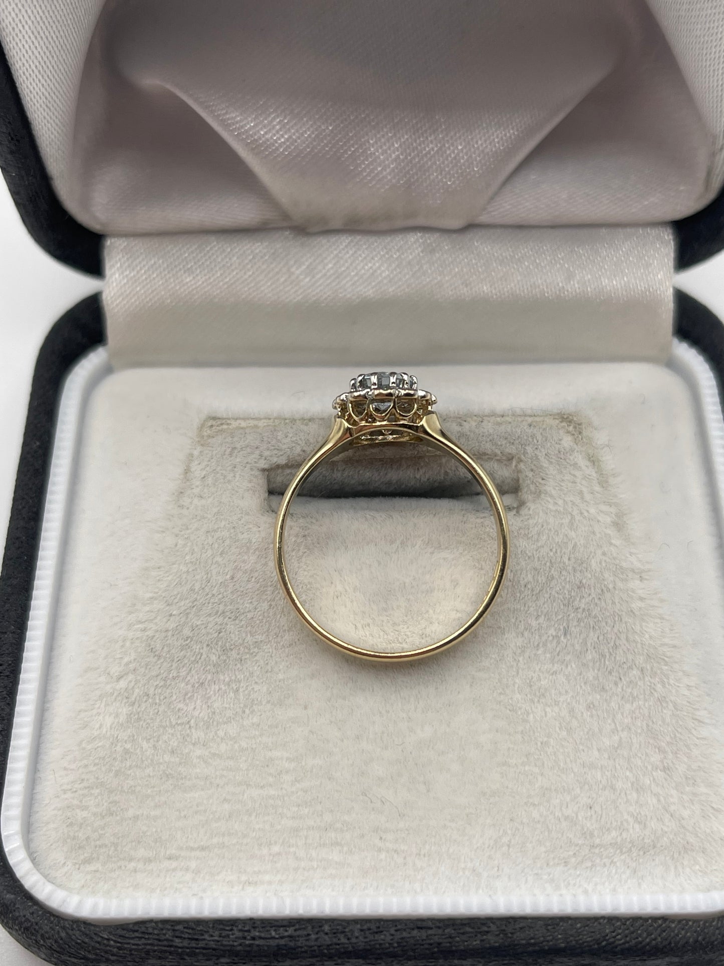 9ct gold topaz and diamond ring