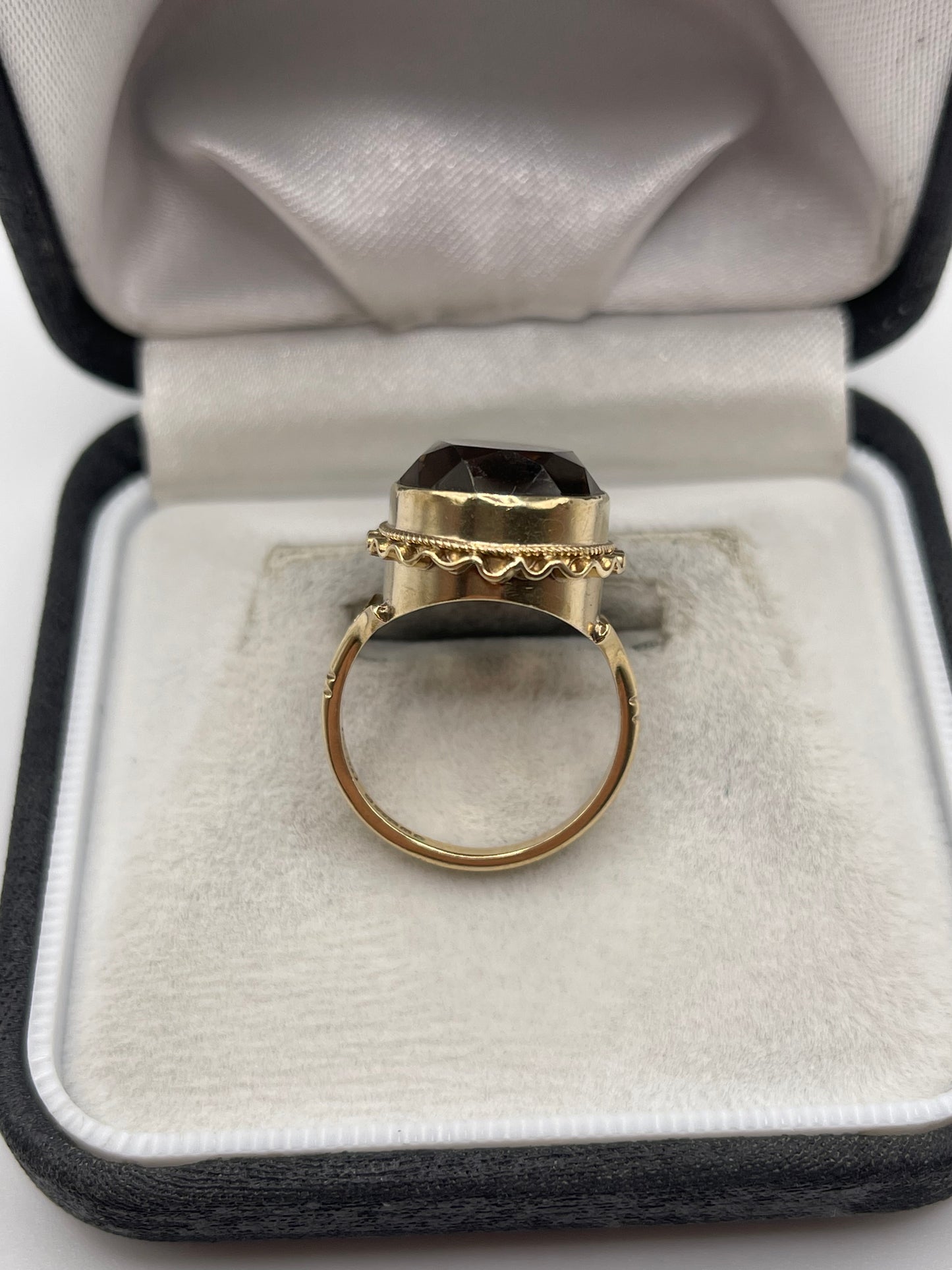 9ct gold Smokey quartz ring