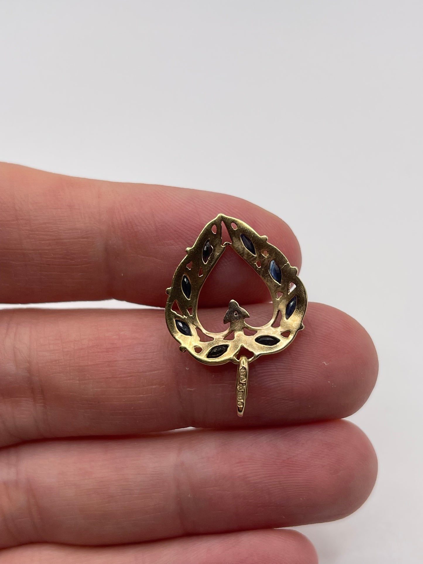 9ct gold sapphire and diamond heart pendant