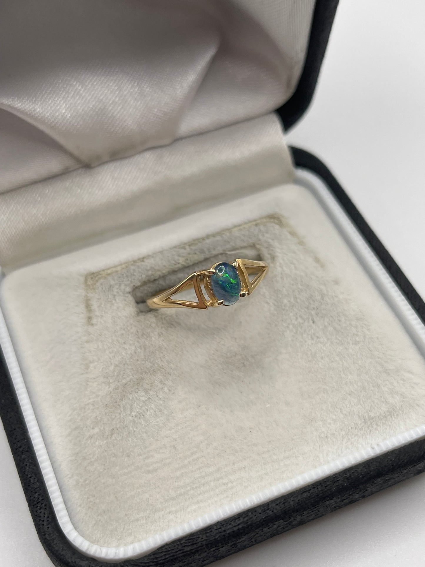 9ct gold black opal ring