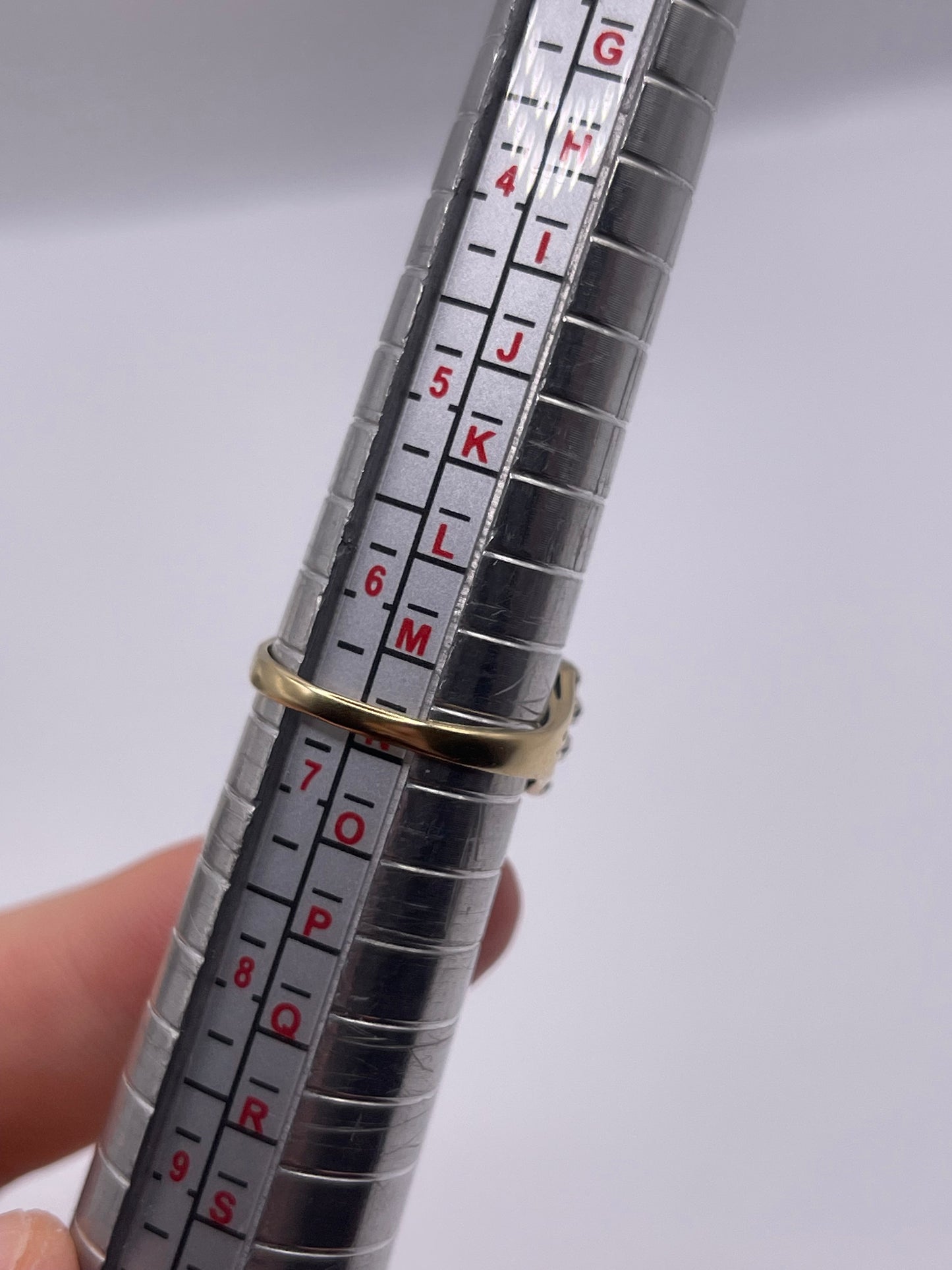 18ct gold sapphire and diamond ring