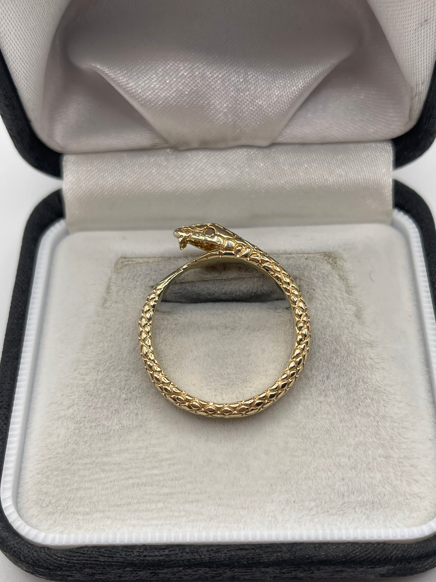 9ct gold snake ring