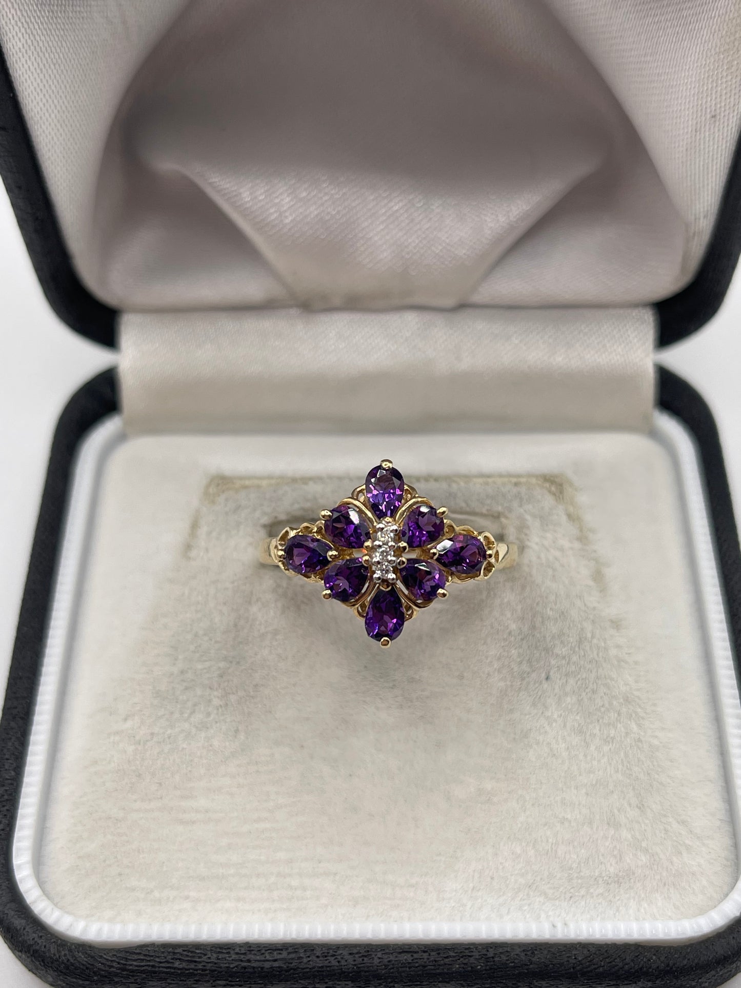 9ct gold amethyst and diamond ring