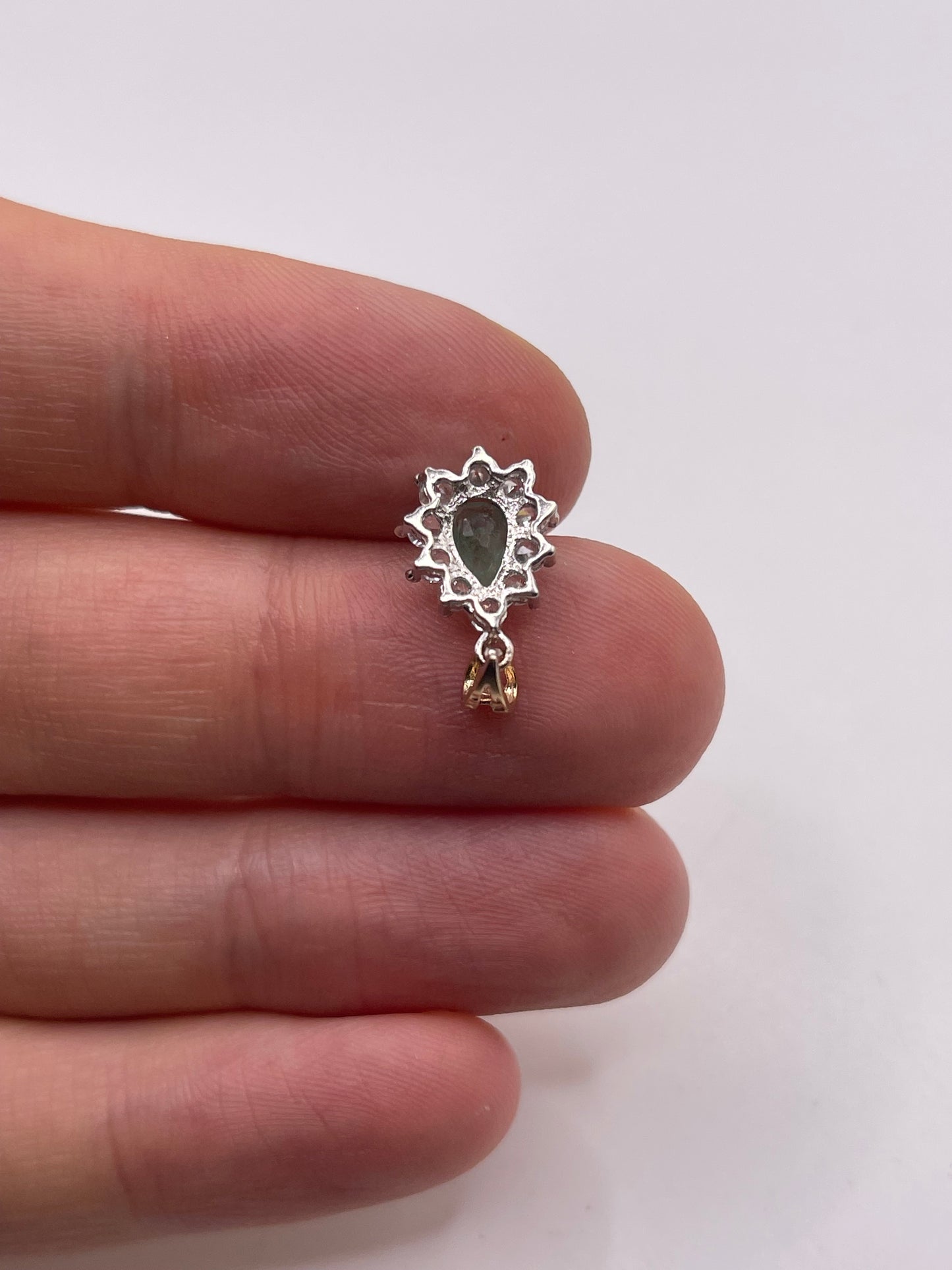 9ct gold emerald and cz pendant