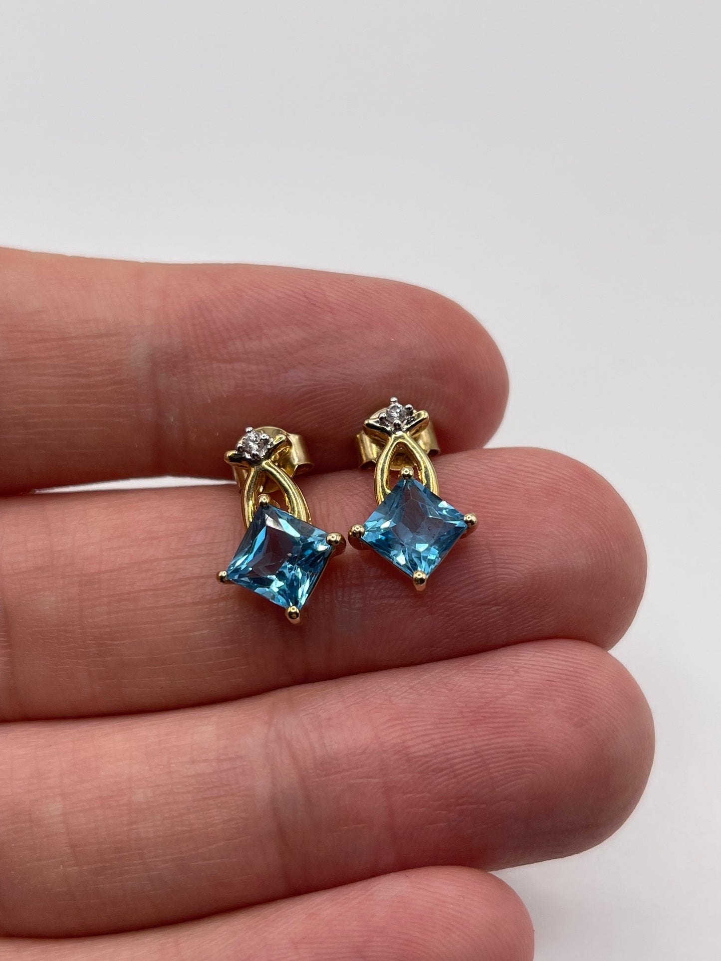 9ct gold topaz earrings