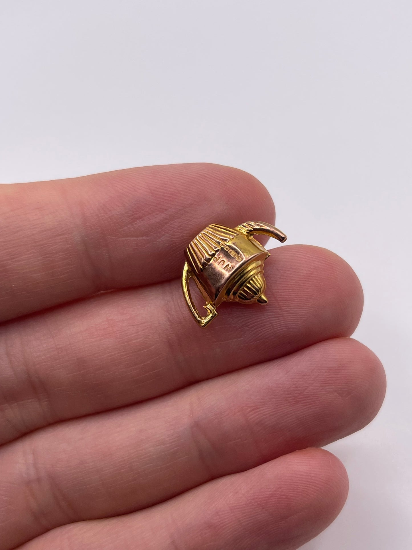 9ct gold coffee pot charm