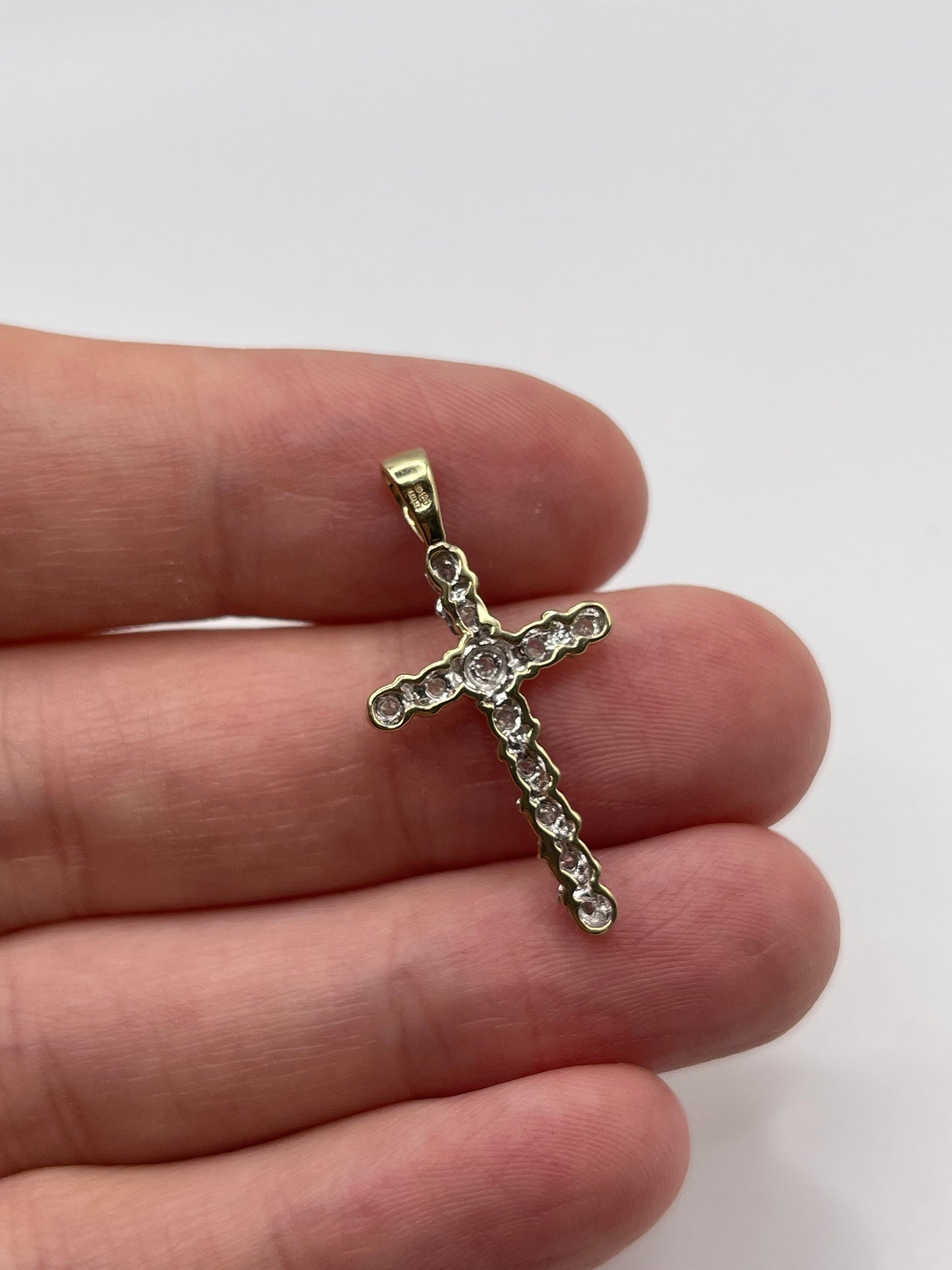 9ct gold diamond cross pendant