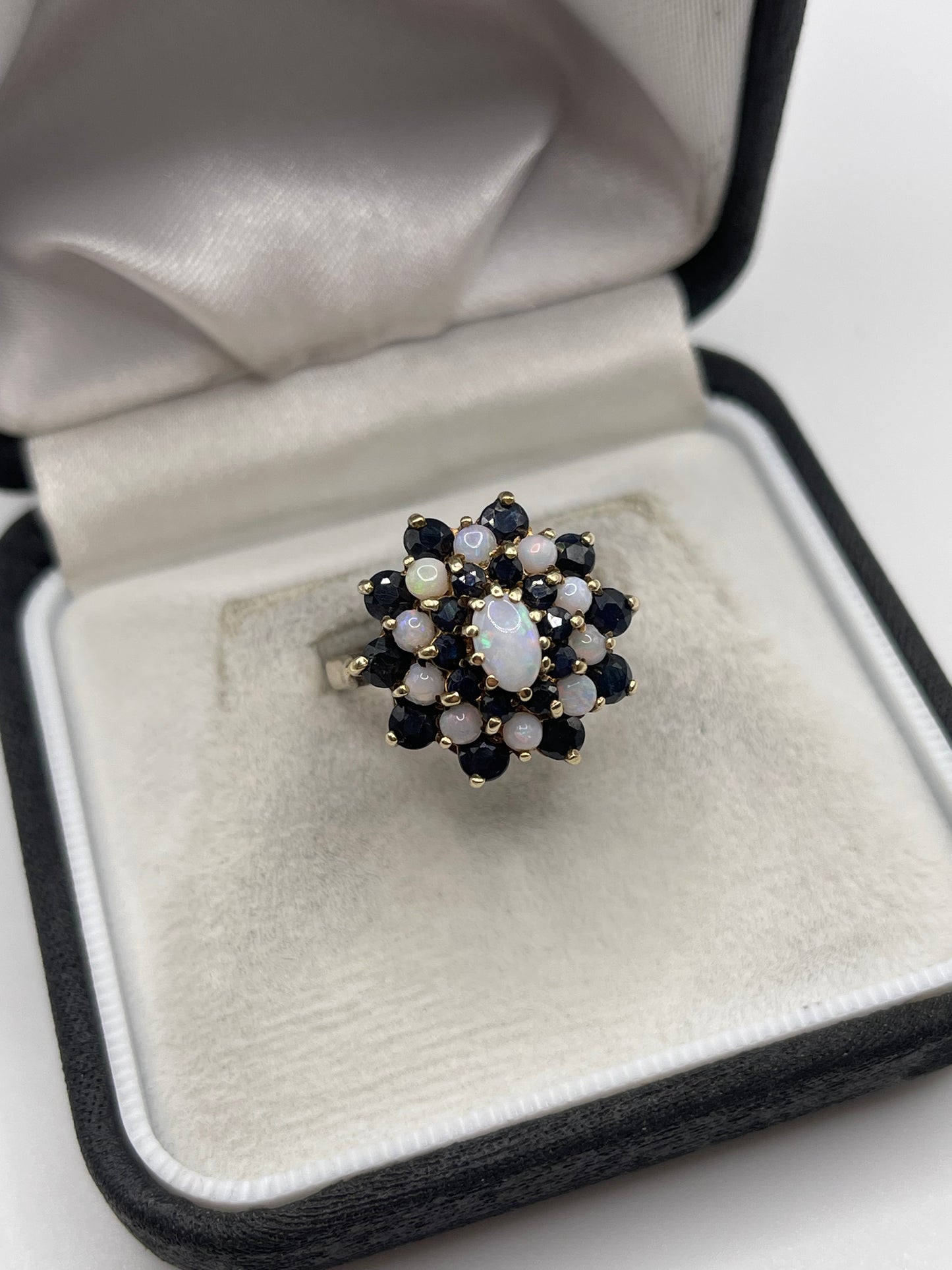 9ct gold sapphire and opal ring