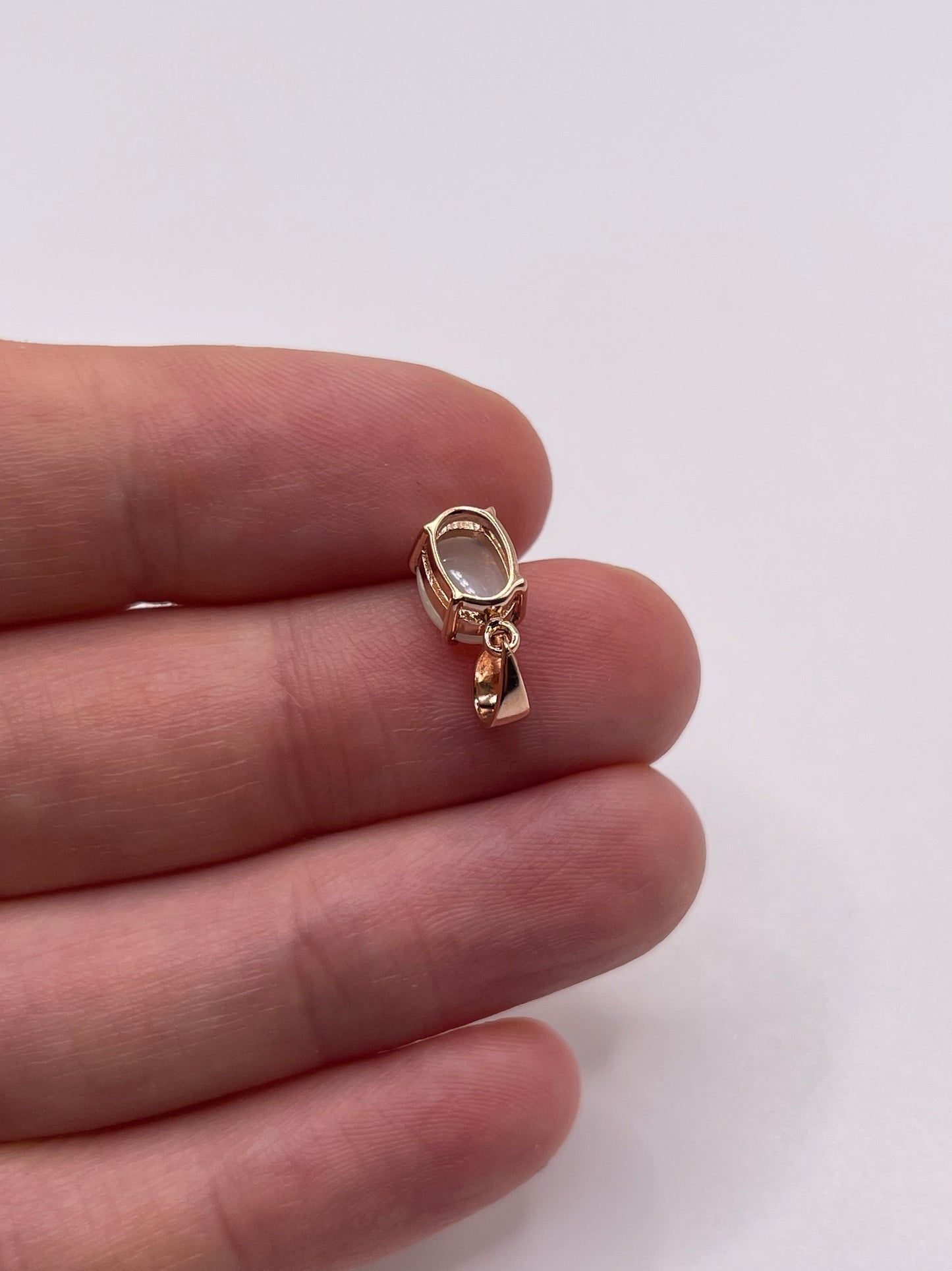9ct rose gold opal pendant