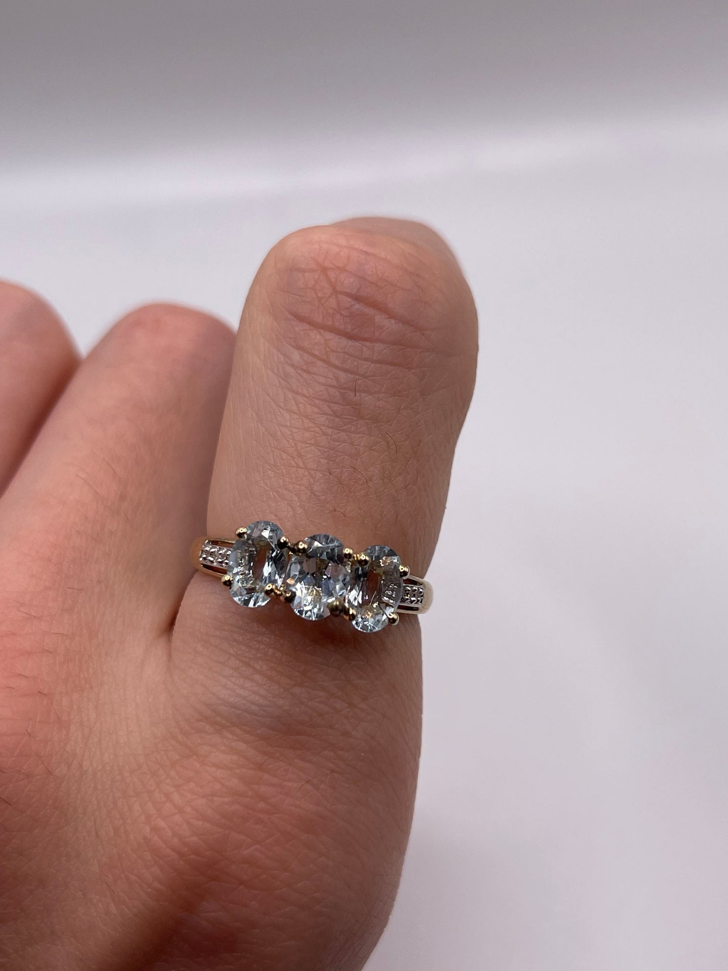 9ct gold topaz and diamond ring