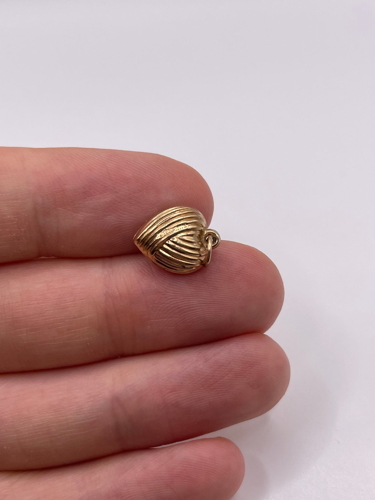 9ct gold heart charm
