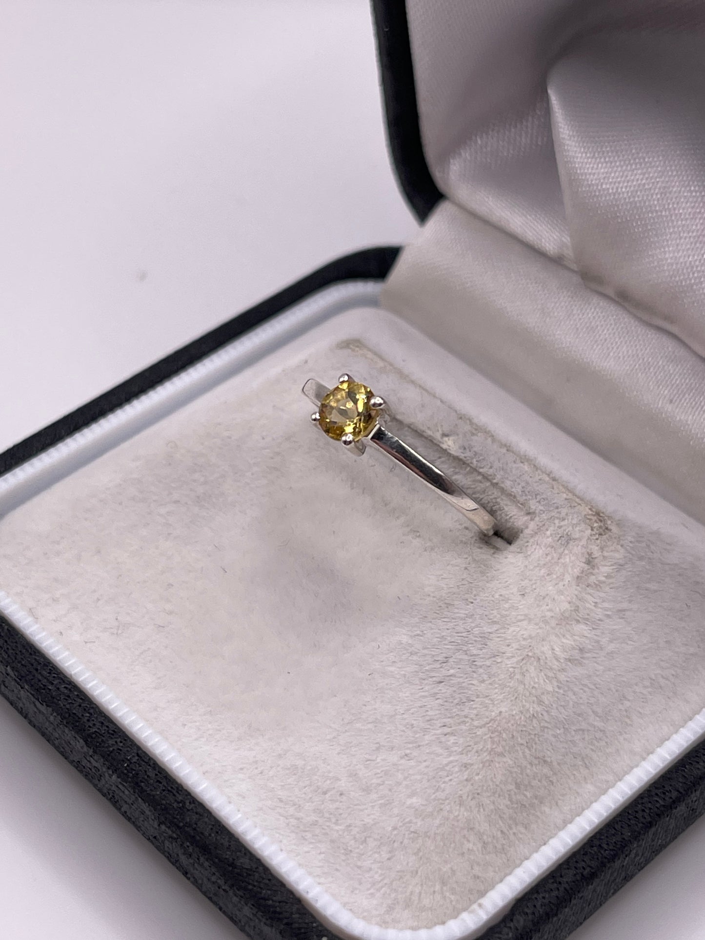 Silver citrine ring