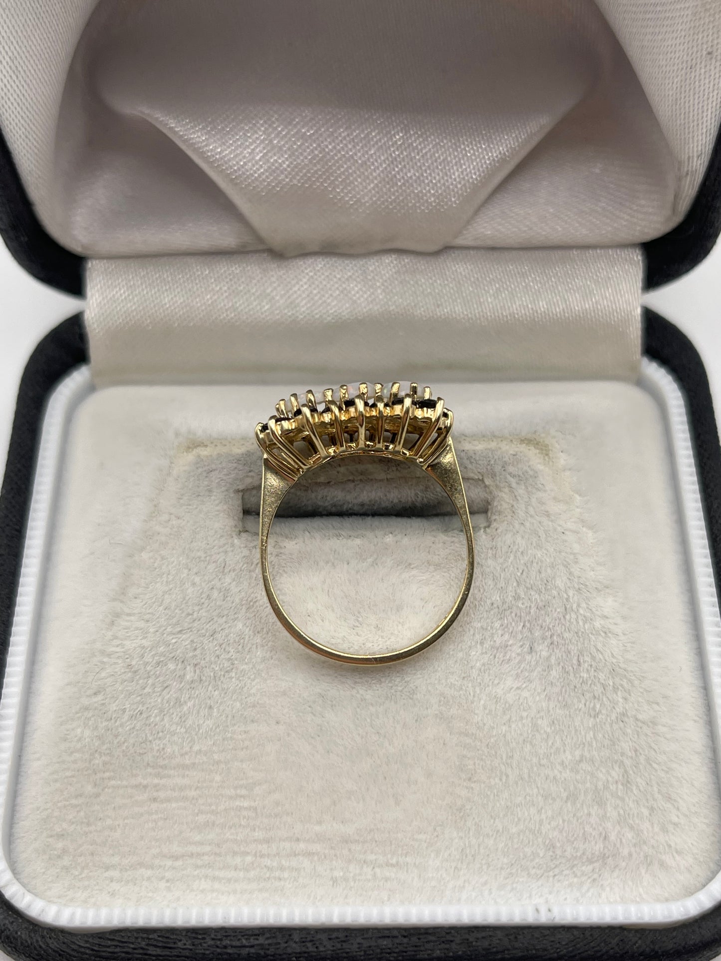 9ct gold opal and sapphire ring