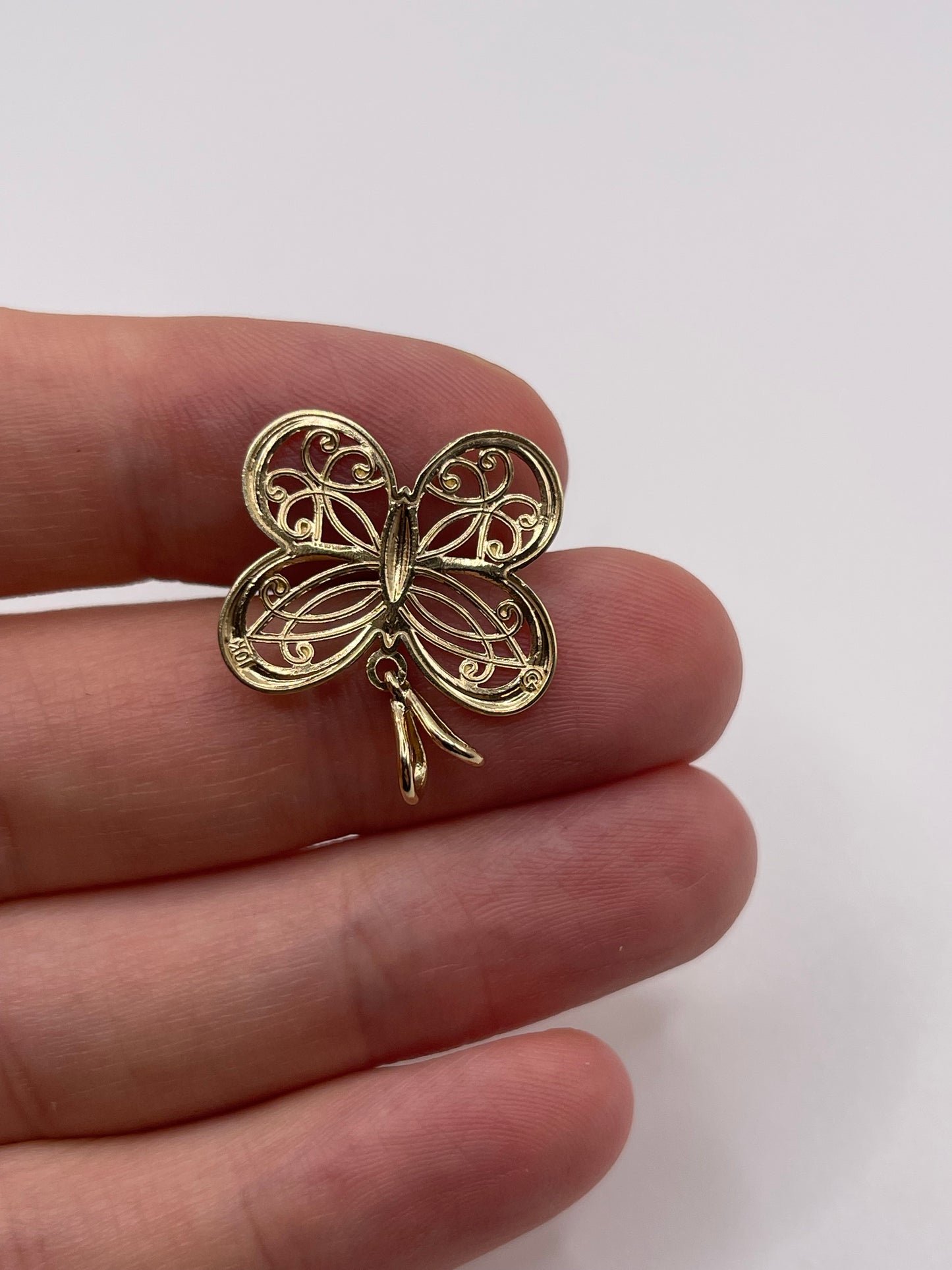 9ct gold butterfly pendant