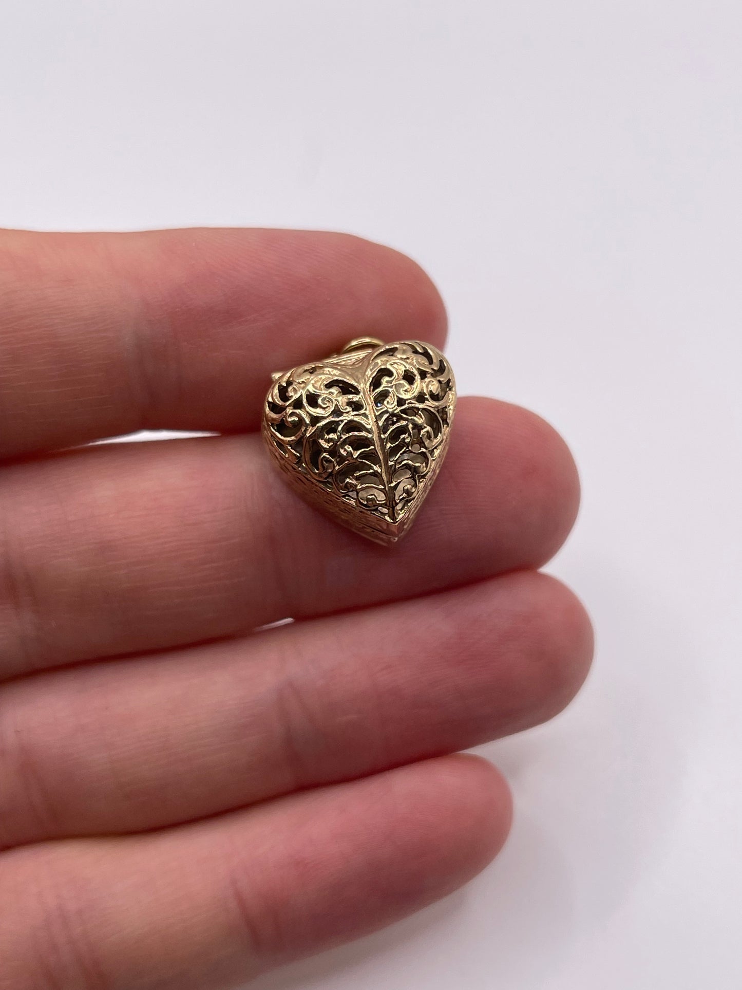 9ct gold ring box charm