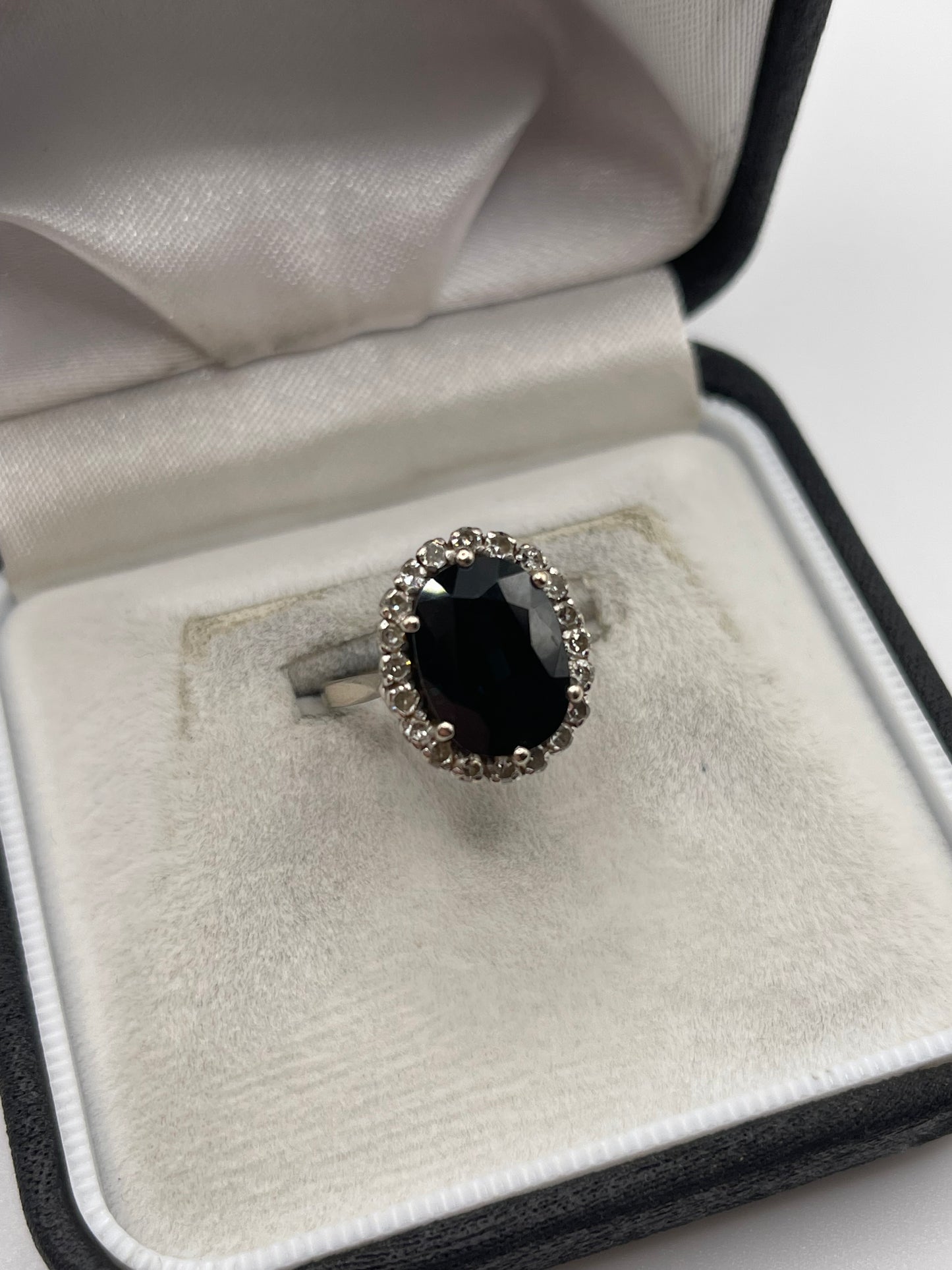 18ct white gold sapphire and diamond ring
