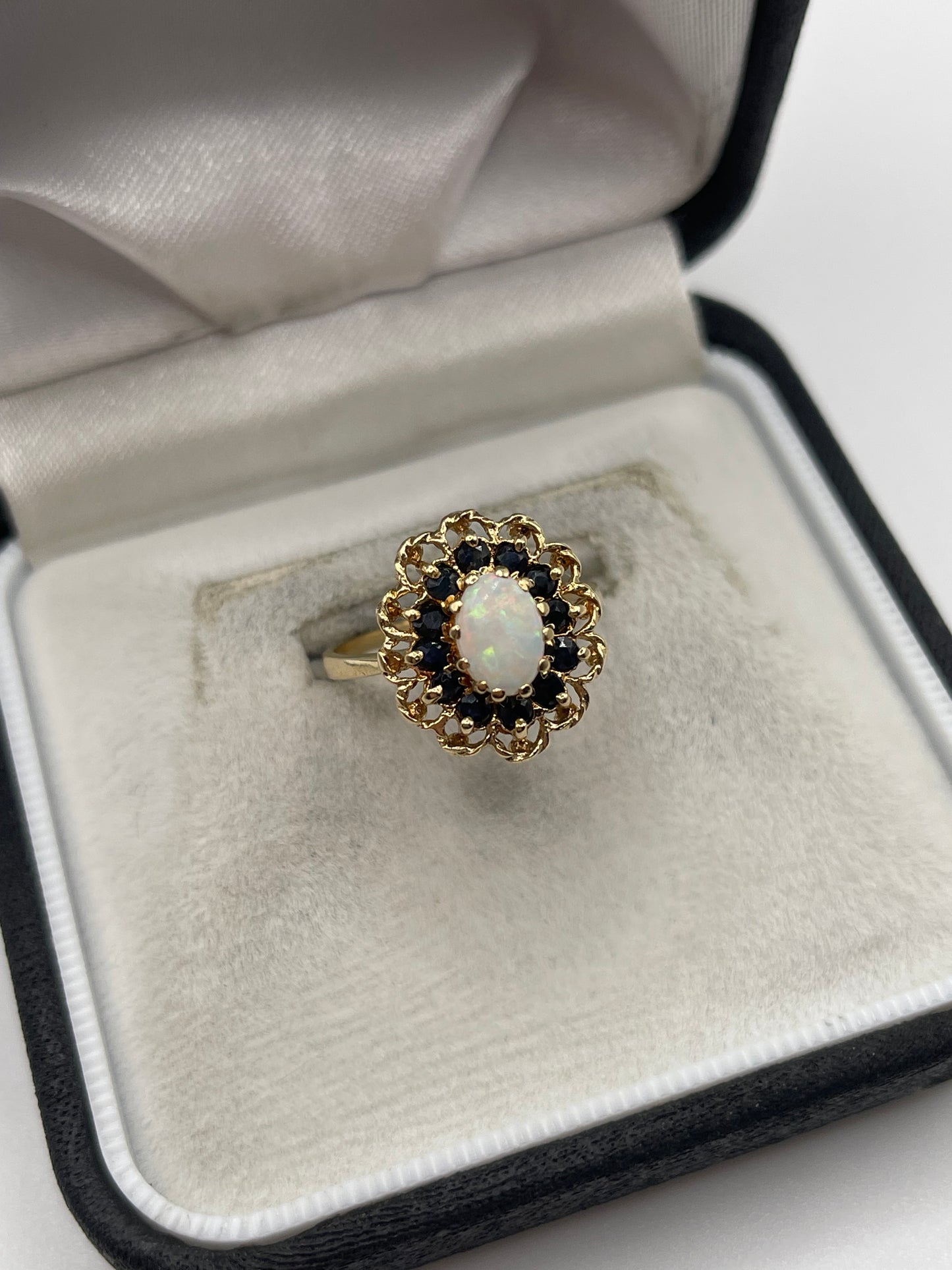 9ct gold opal and sapphire ring