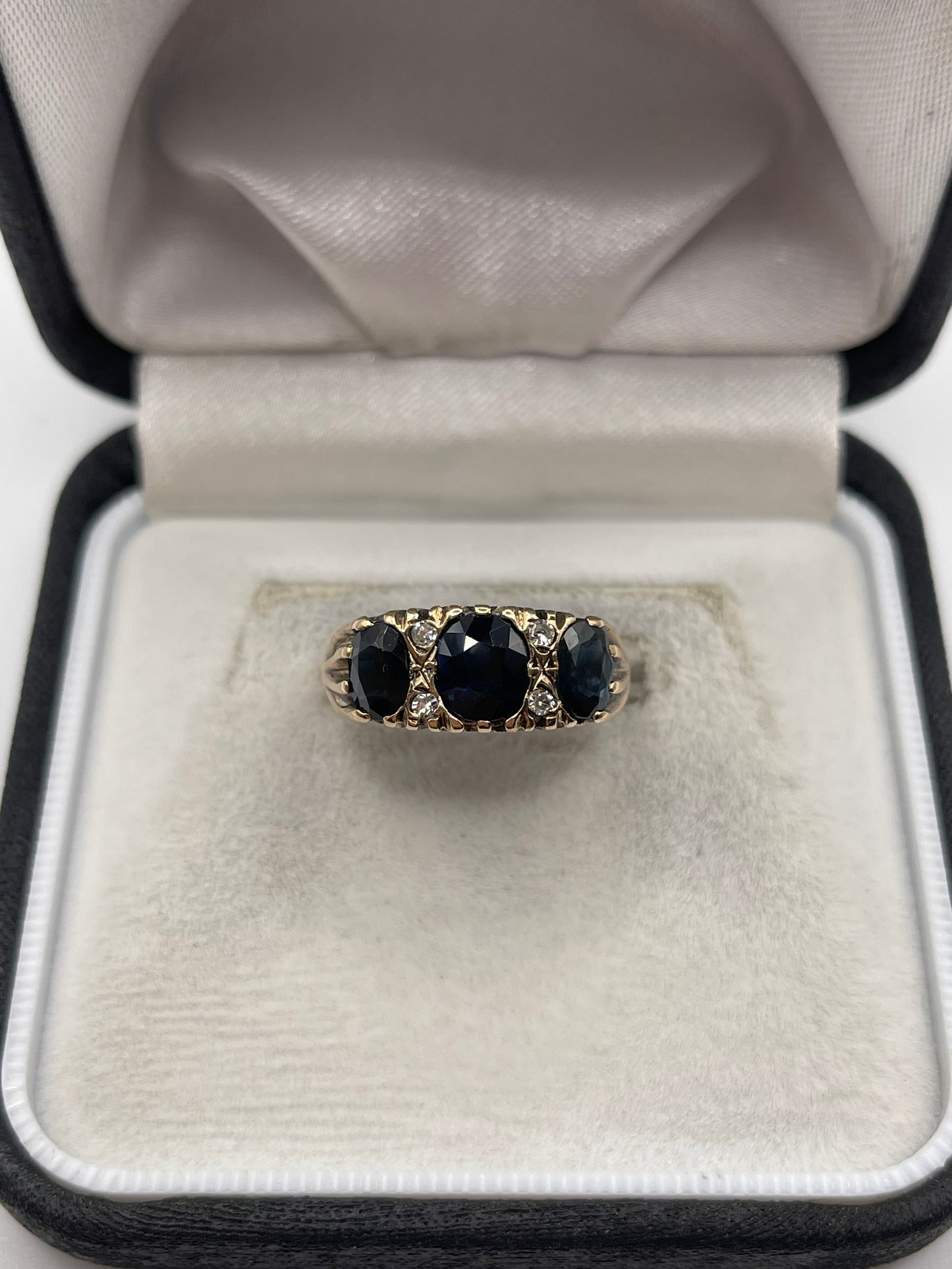 9ct gold sapphire and diamond ring