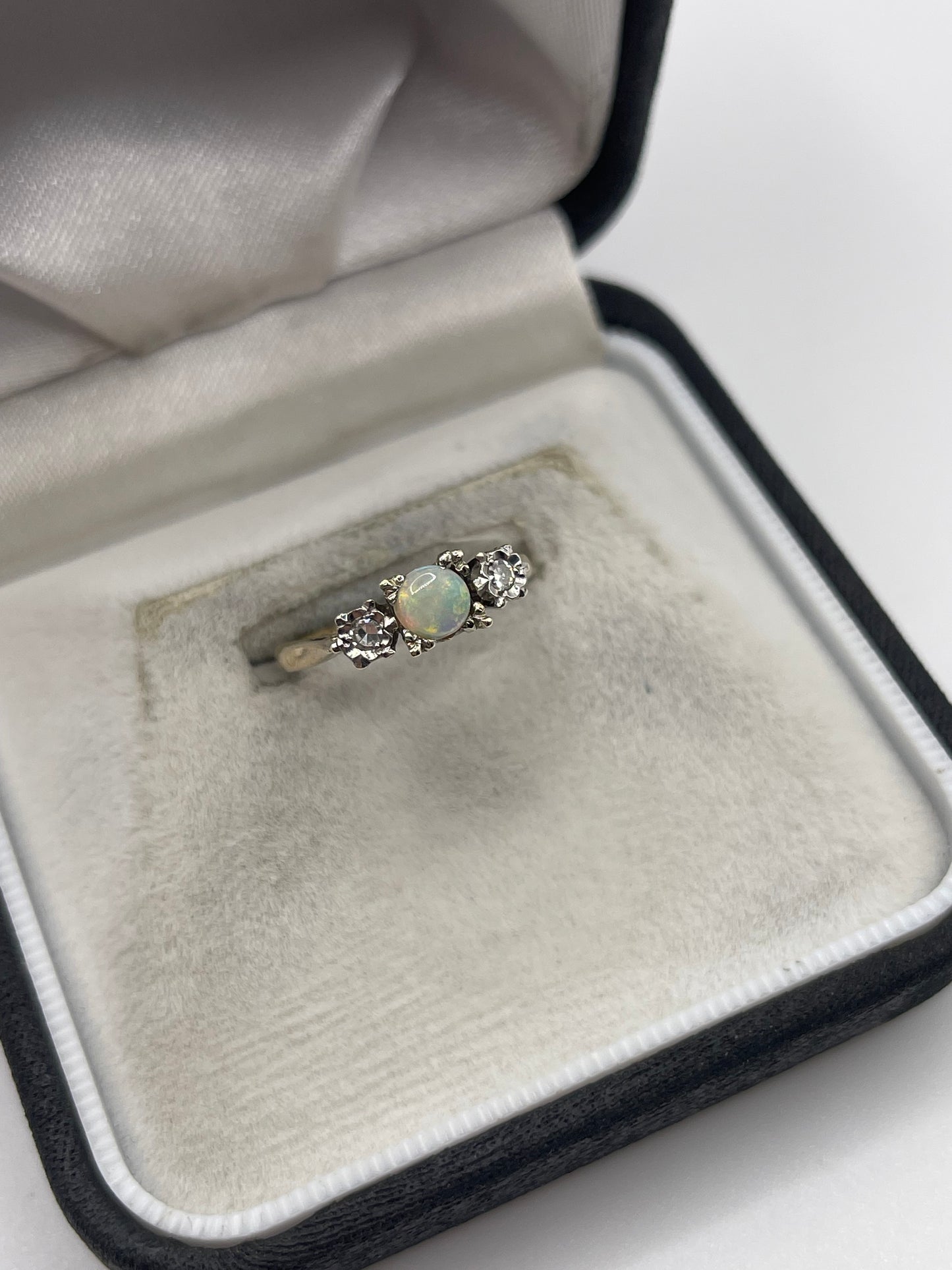 9ct gold opal and diamond ring