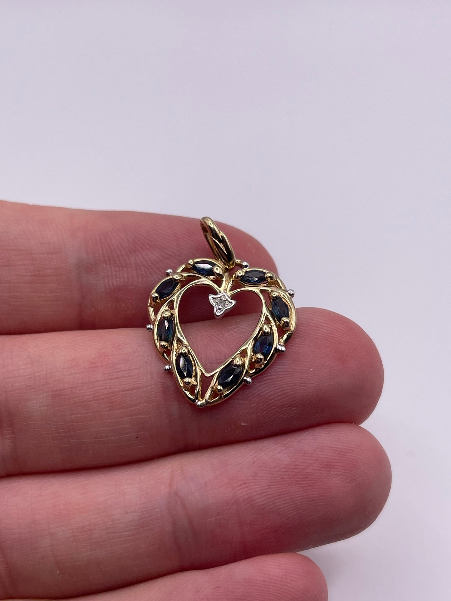 9ct gold sapphire and diamond heart pendant