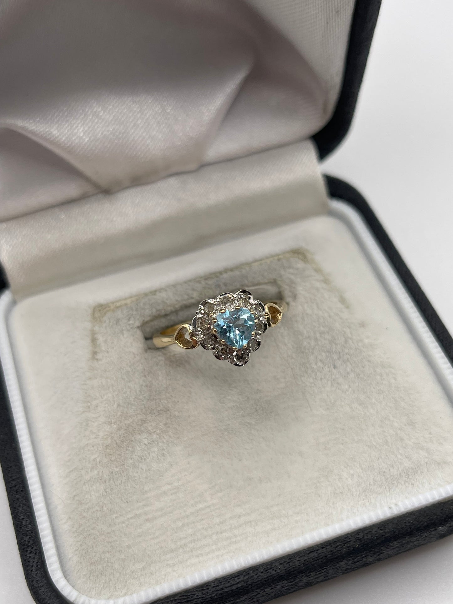 9ct gold topaz and diamond ring
