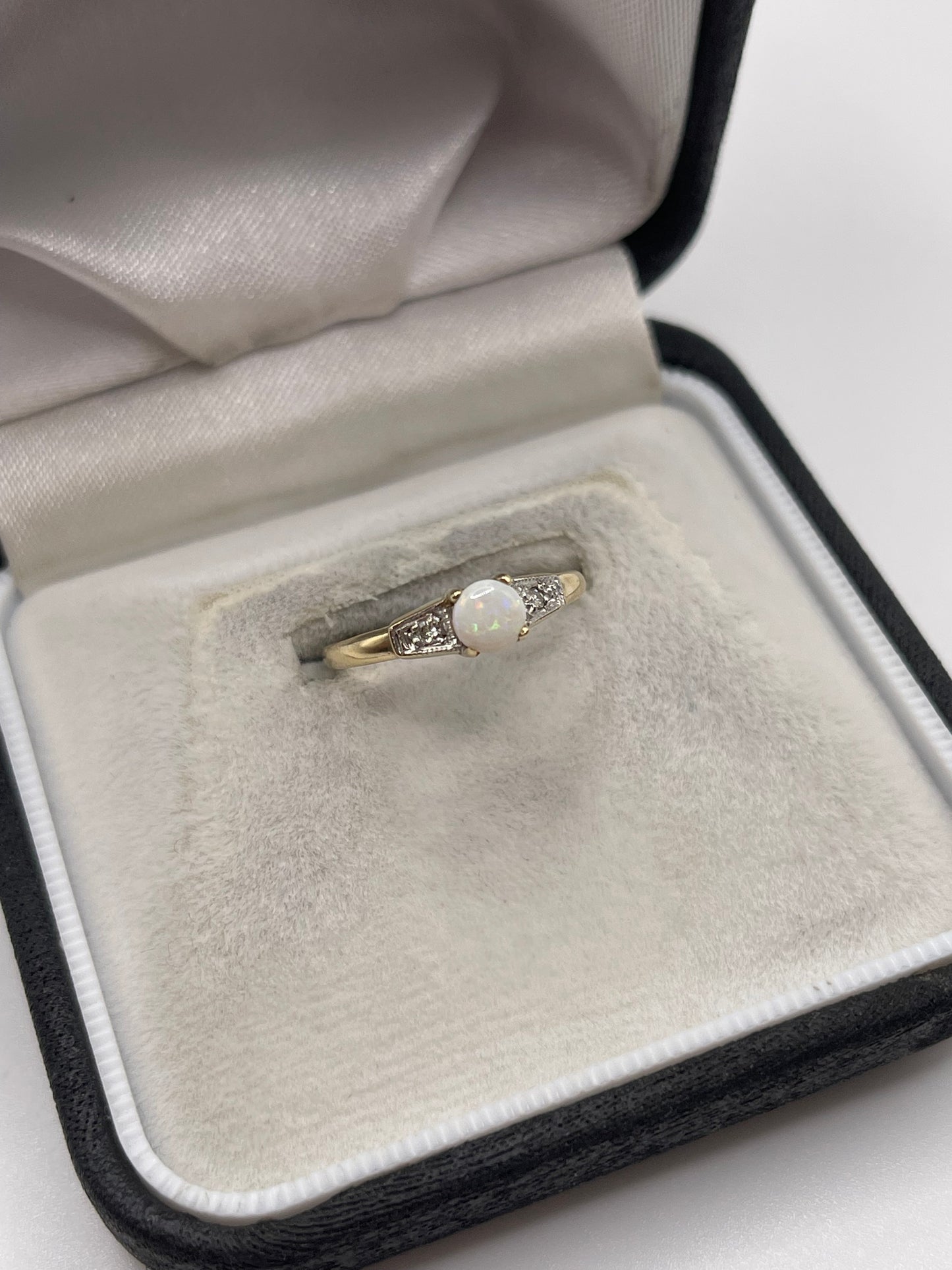 9ct gold opal and diamond ring