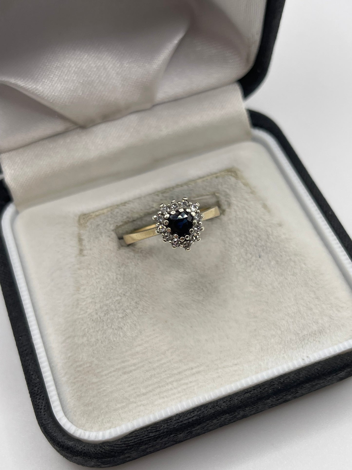 9ct gold sapphire and diamond ring