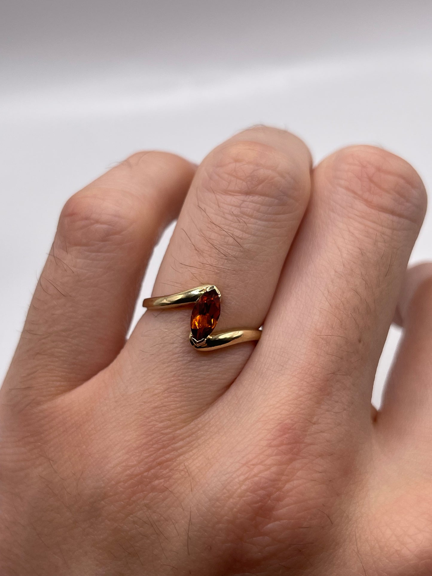 9ct gold citrine ring