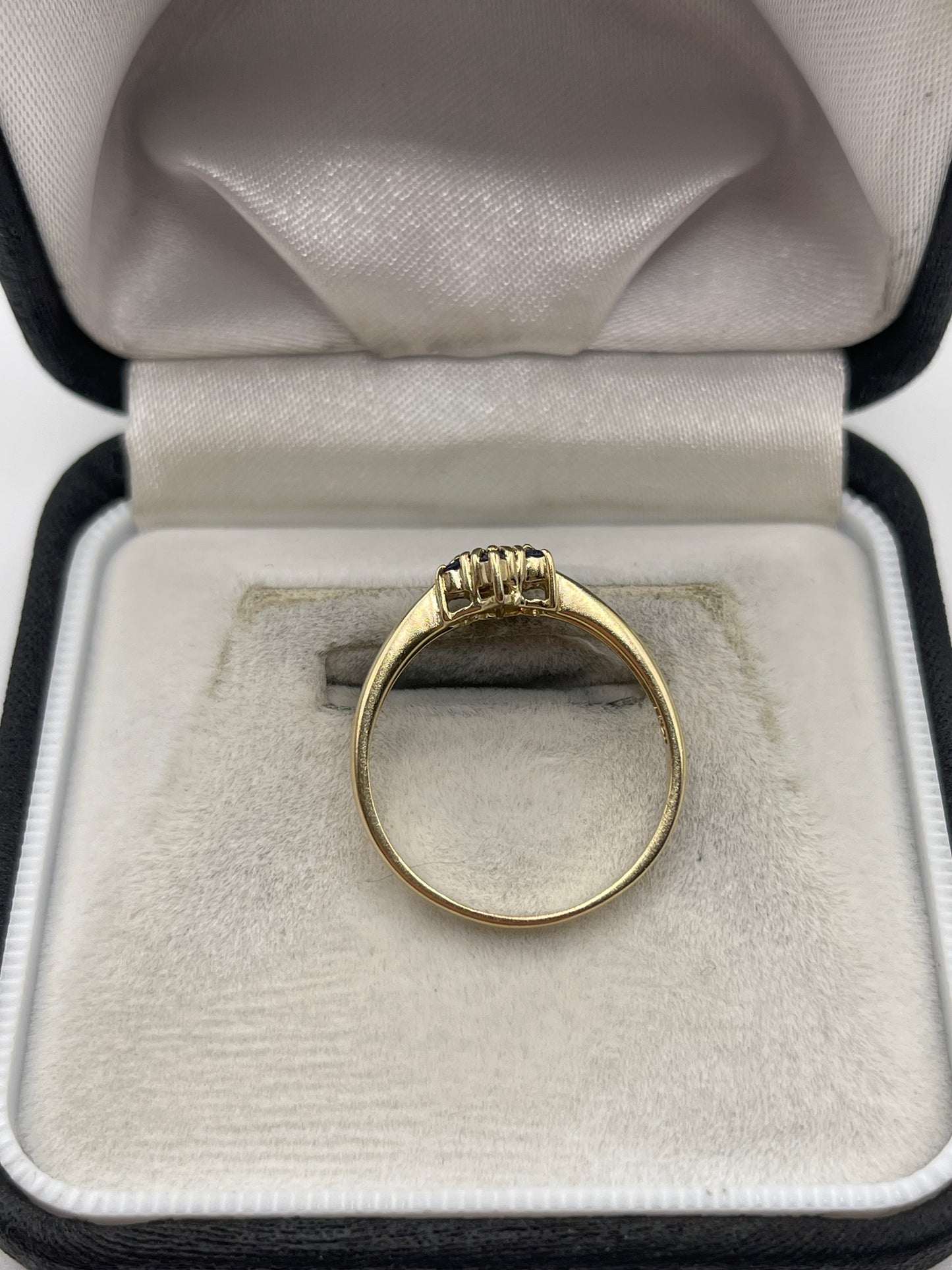 9ct gold sapphire cluster ring