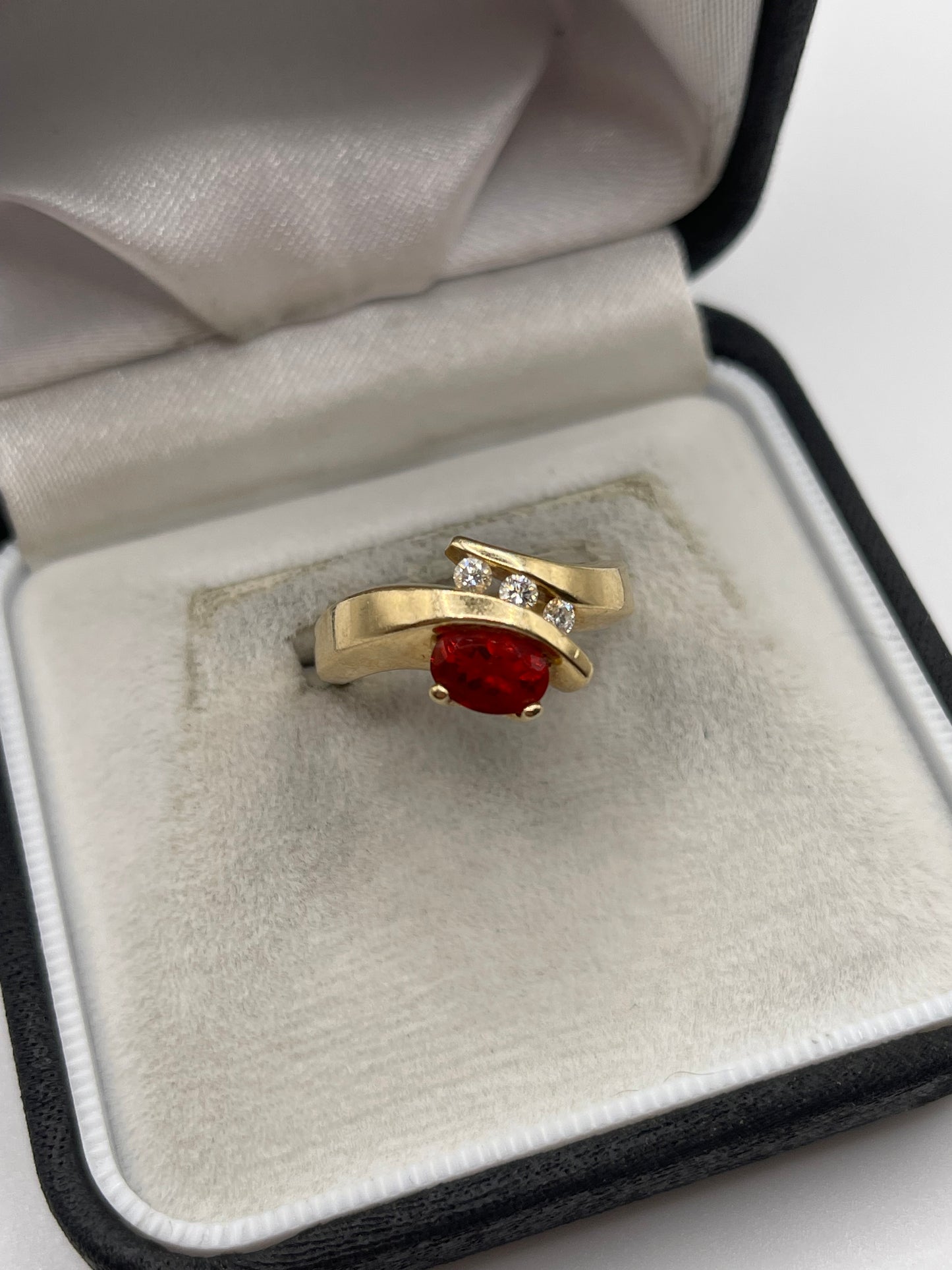 14ct gold fire opal and diamond ring