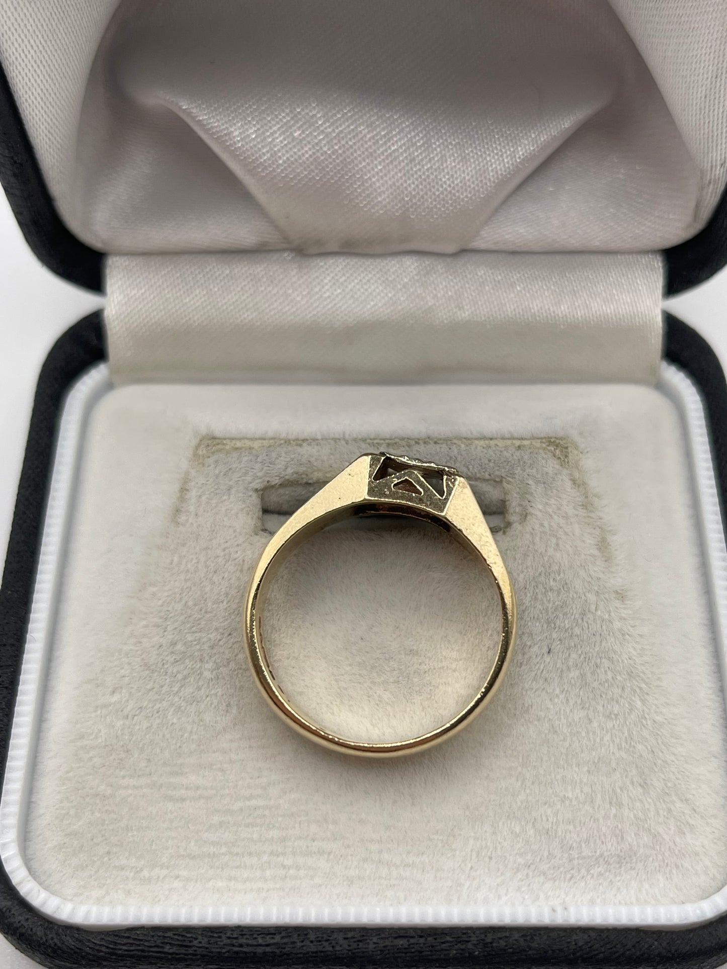 9ct gold diamond signet ring