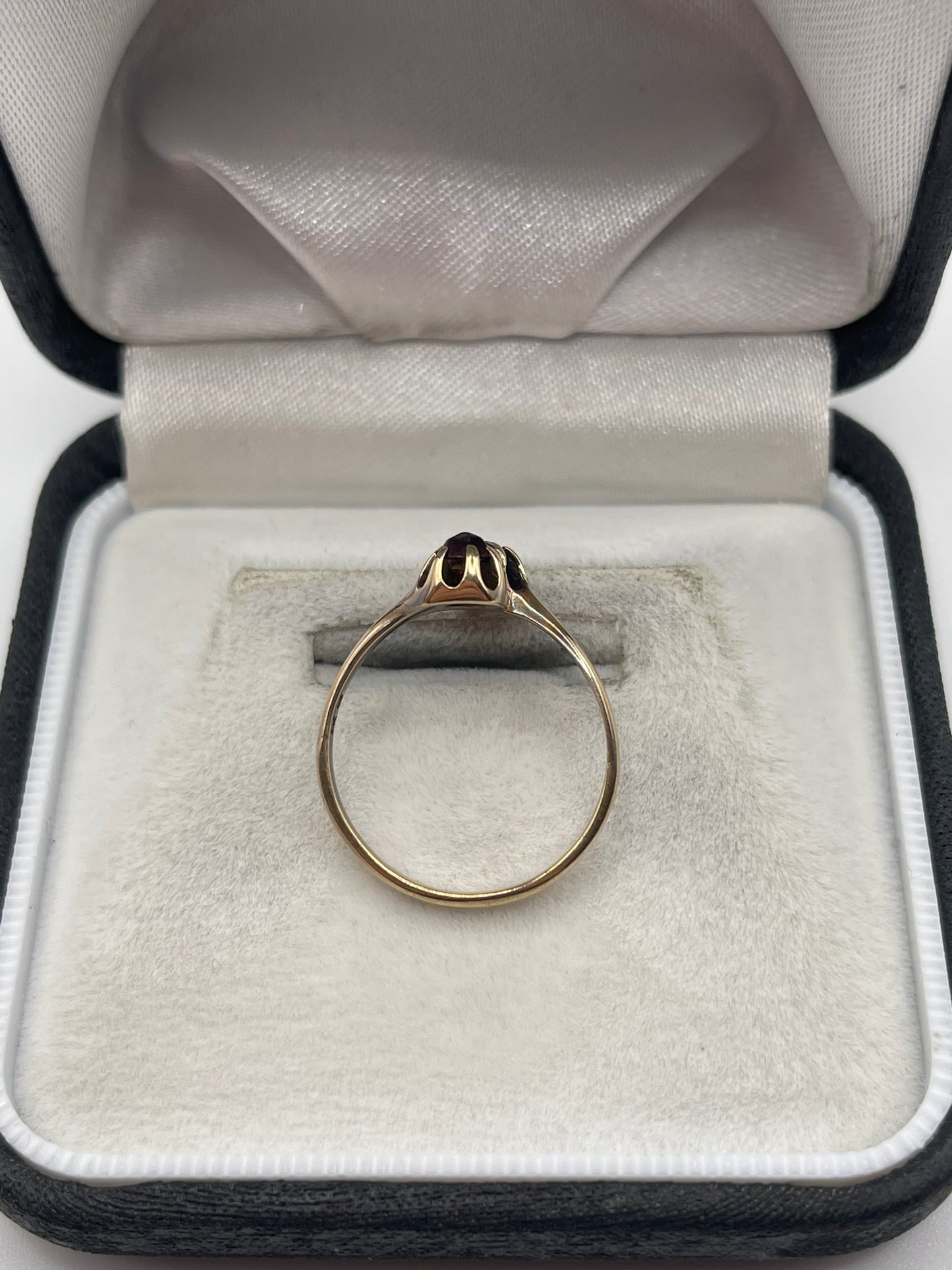 14ct gold garnet and diamond ring