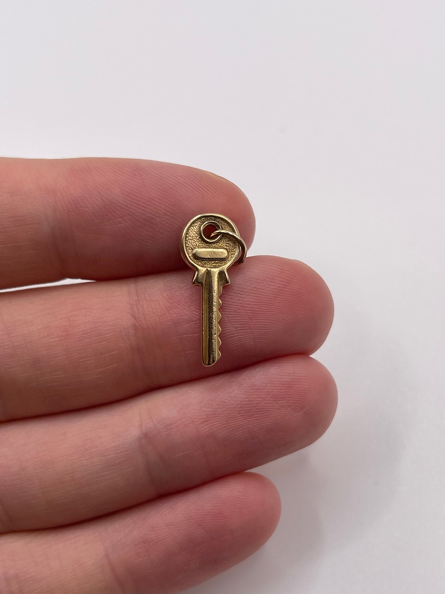 9ct gold key charm