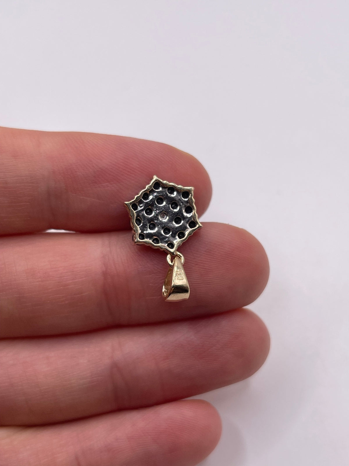 9ct gold sapphire and diamond pendant