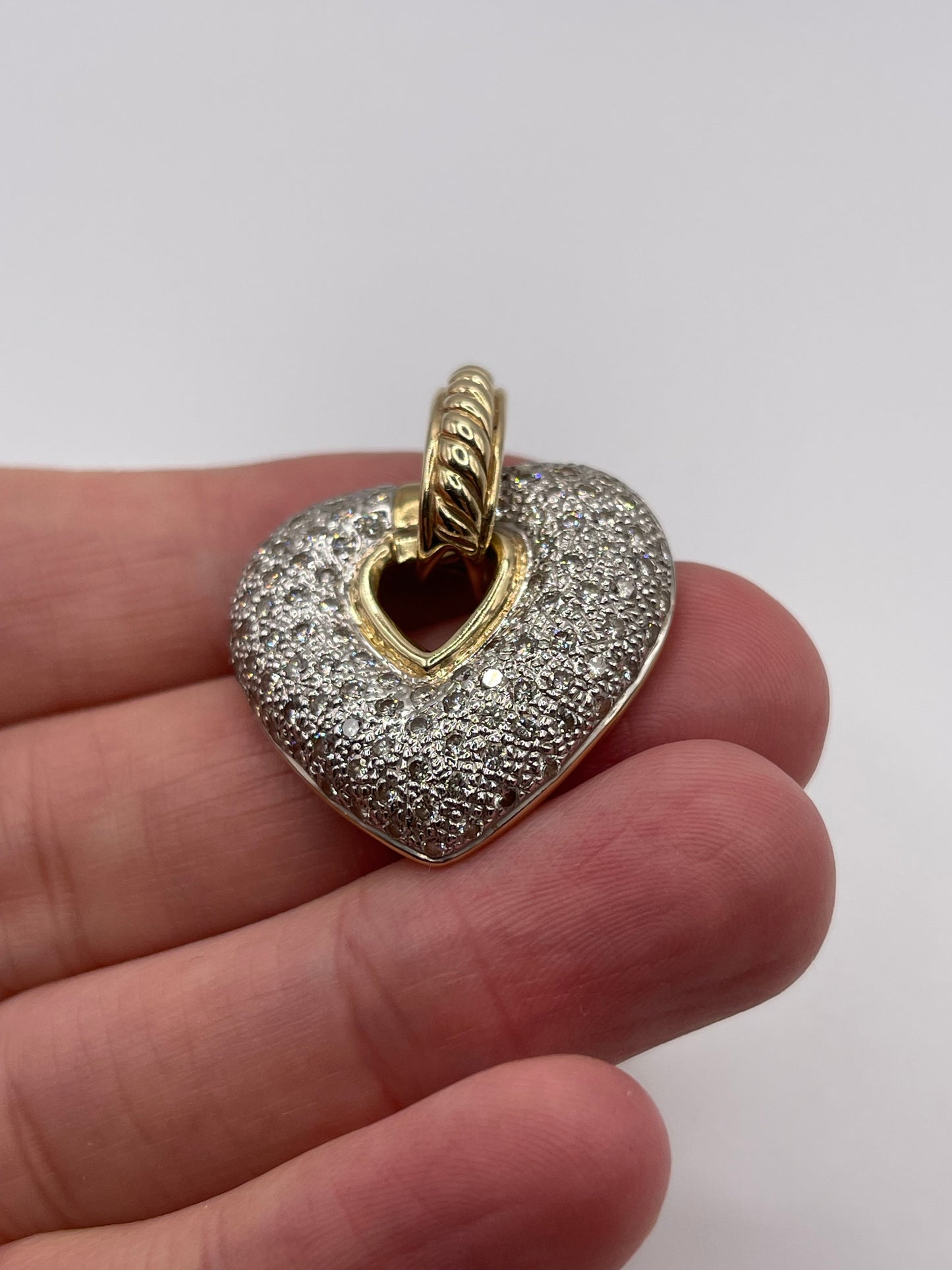 14ct gold diamond heart pendant