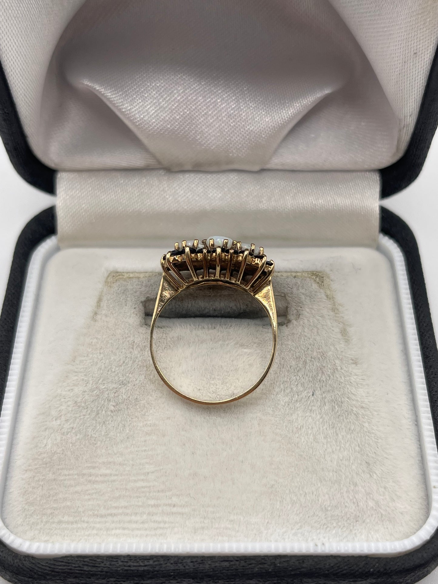 9ct gold opal and sapphire ring