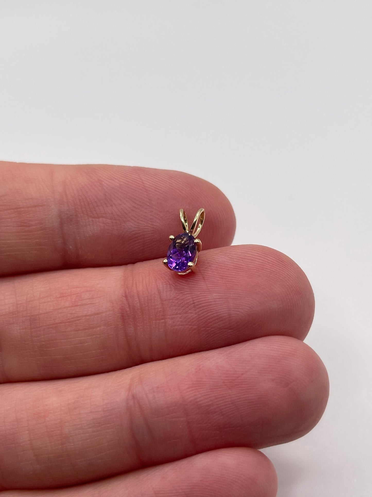 9ct gold amethyst pendant