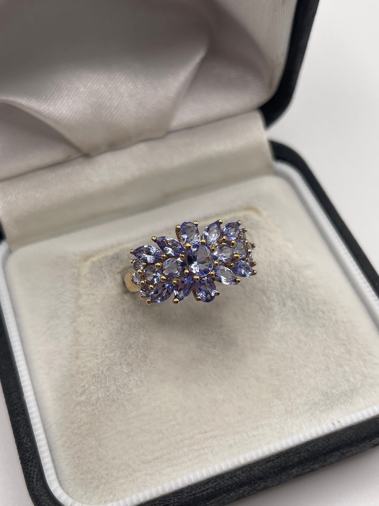 9ct gold tanzanite cluster ring